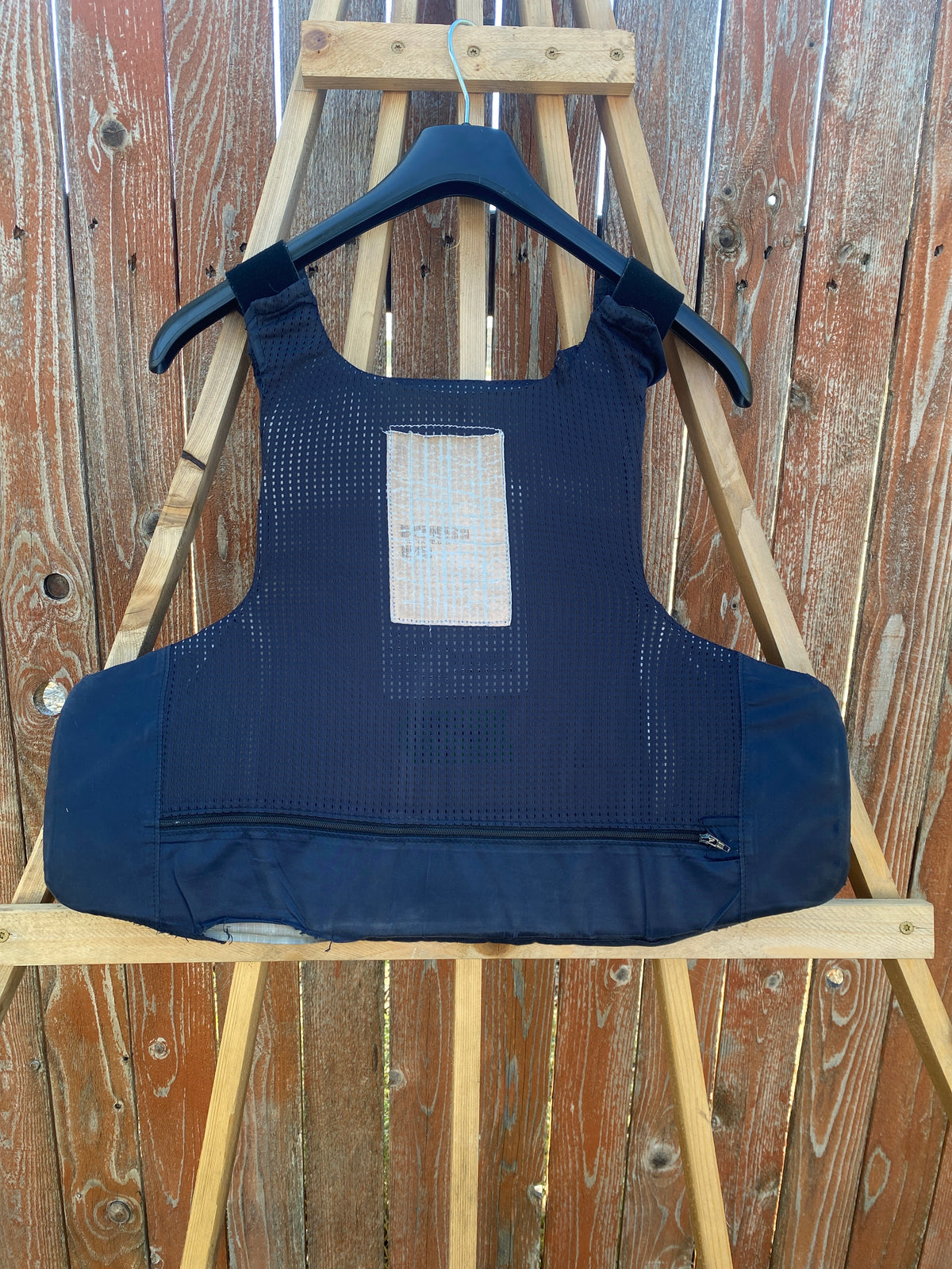 Point Blank Concealable Body Armor PACA #BBA9. Size 48 R Color Navy. Moderate usage