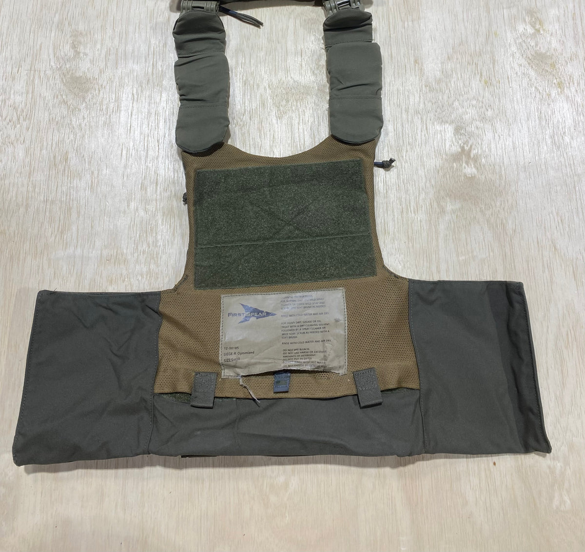 First Spear Armor Carrier Small #9. Siege-R Optimized. No Armor Included. Light usage.