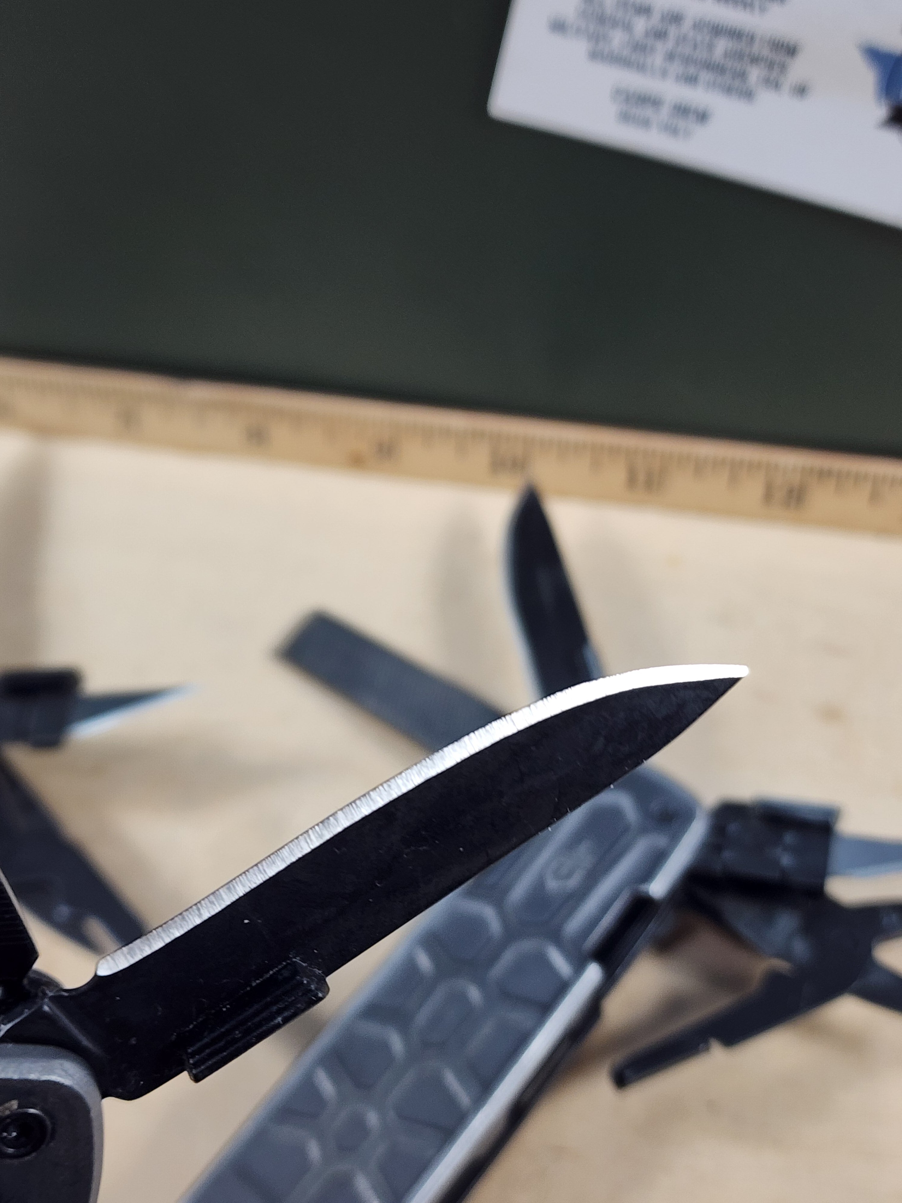 GERBER Lockdown Pry Multitool - Light Usage