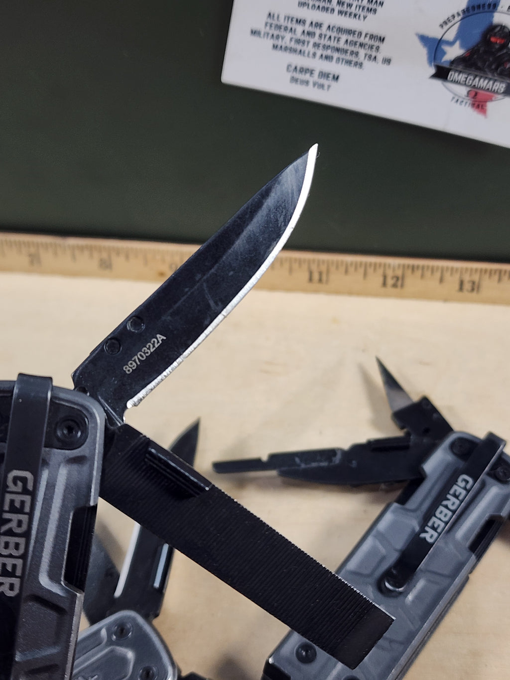GERBER Lockdown Pry Multitool - Light Usage