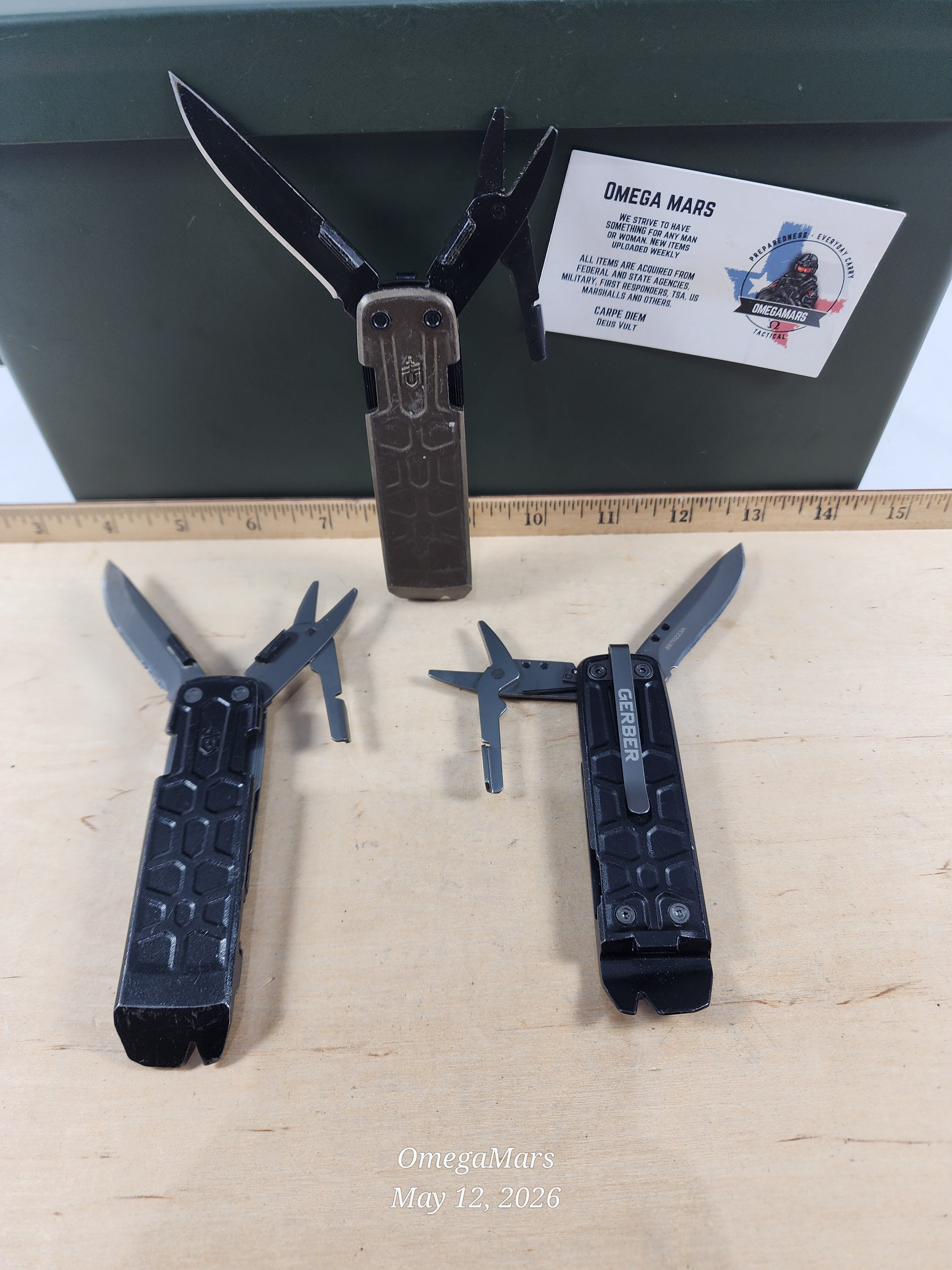 GERBER Lockdown Slim Pry Multitool - Light Usage