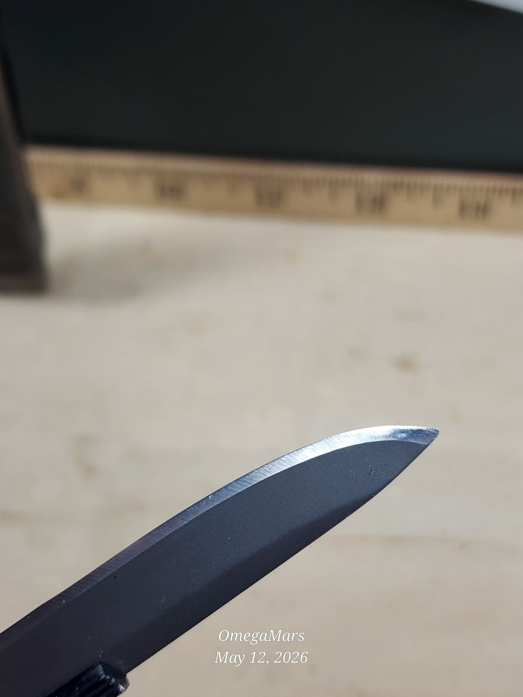 GERBER Lockdown Slim Pry Multitool - Light Usage