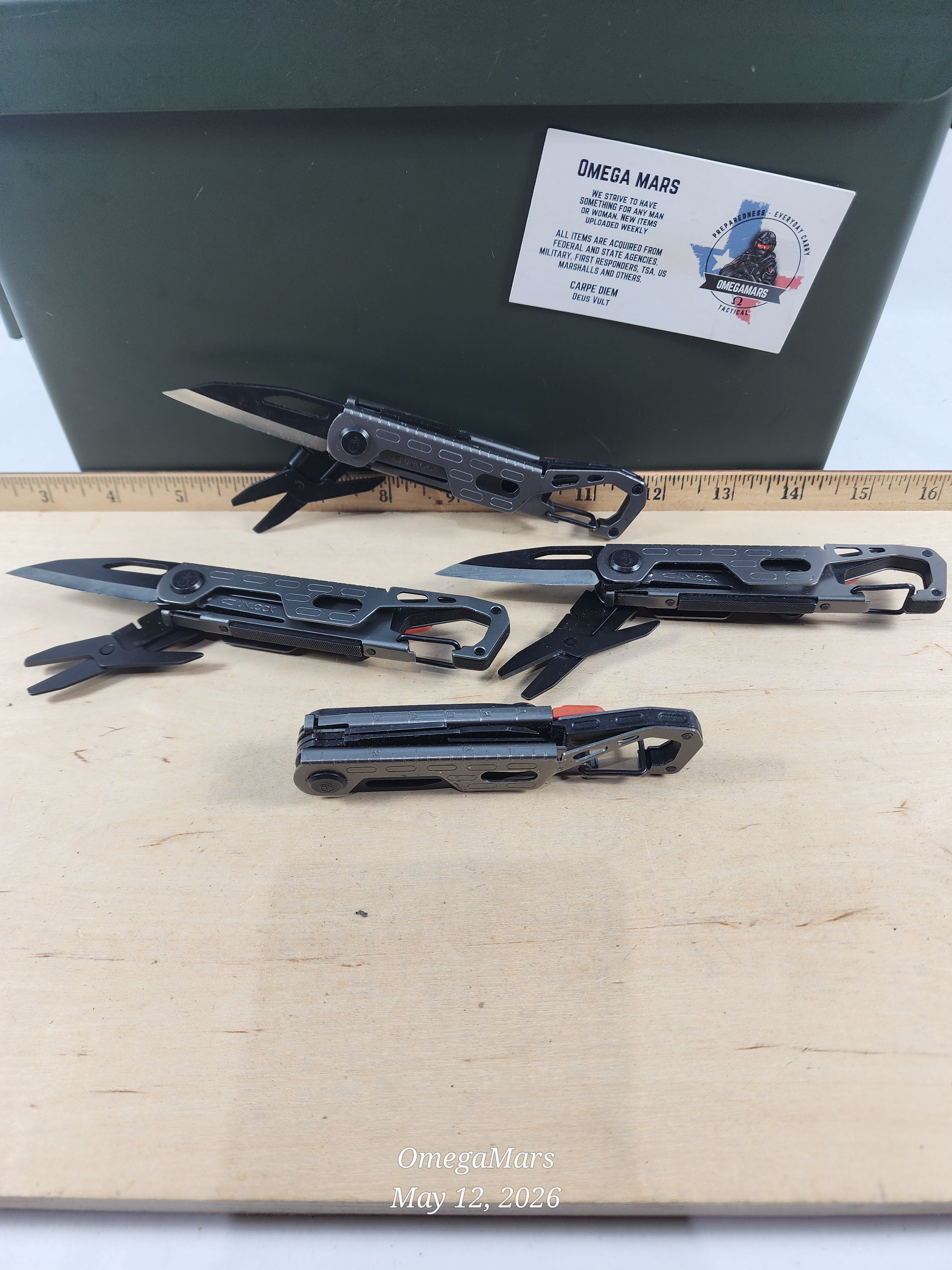 GERBER Stakeout Graphite Multitool - Light Usage