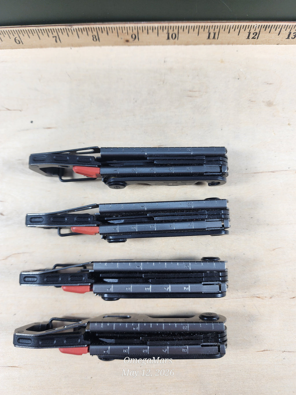 GERBER Stakeout Graphite Multitool - Light Usage