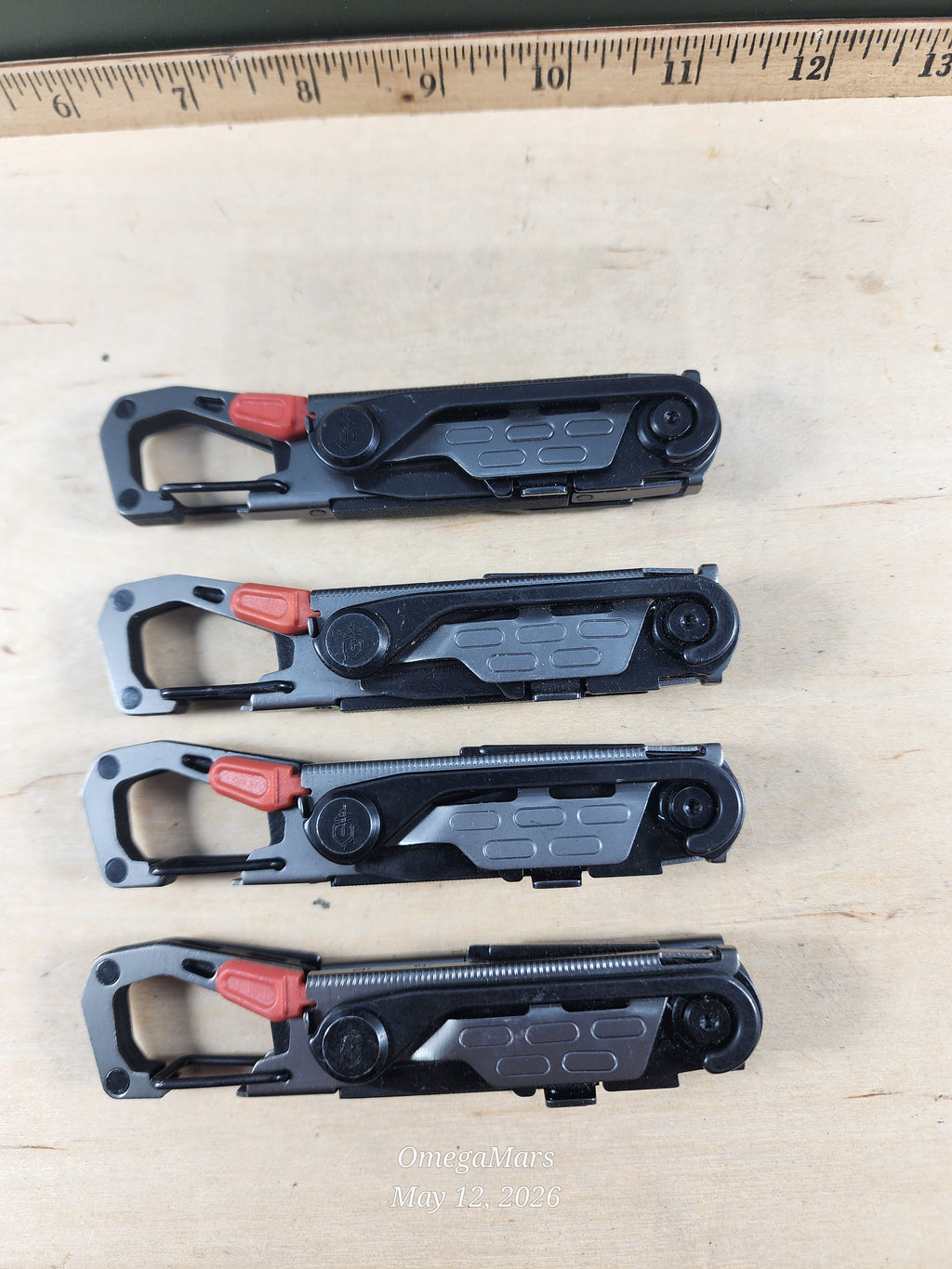 GERBER Stakeout Graphite Multitool - Light Usage