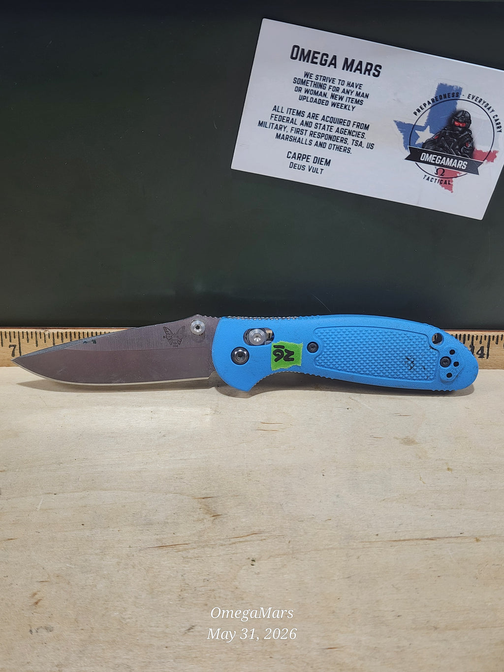 BENCHMADE 556 - S30V - Mini Griptilain - Light Usage/Dirty - #26Gr