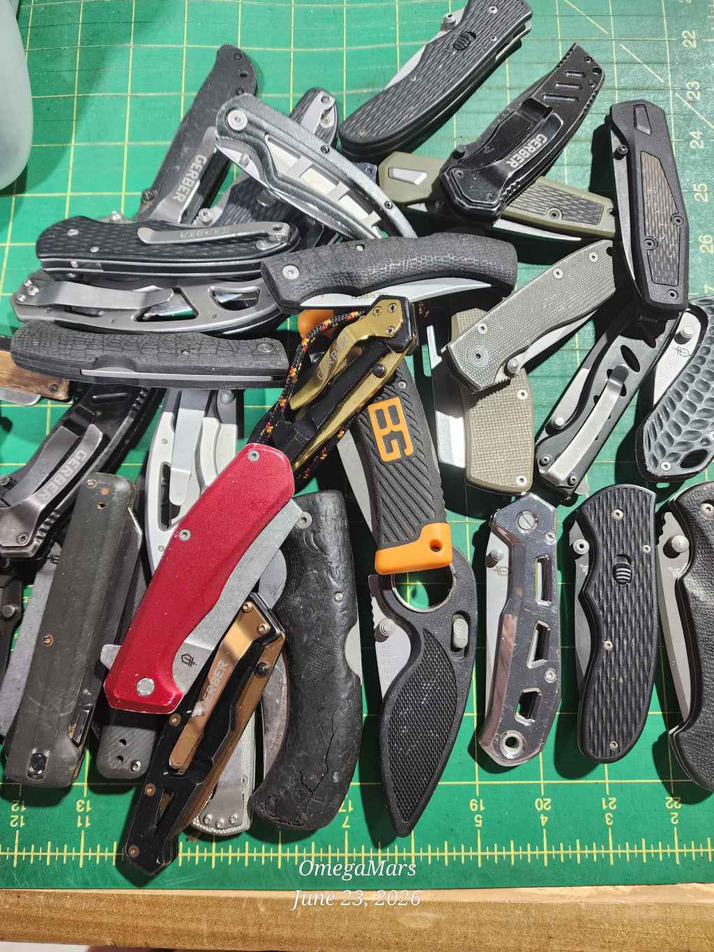 Gerber Mystery Box of 4 - 4.5 lbs, random multi tools and knives.
