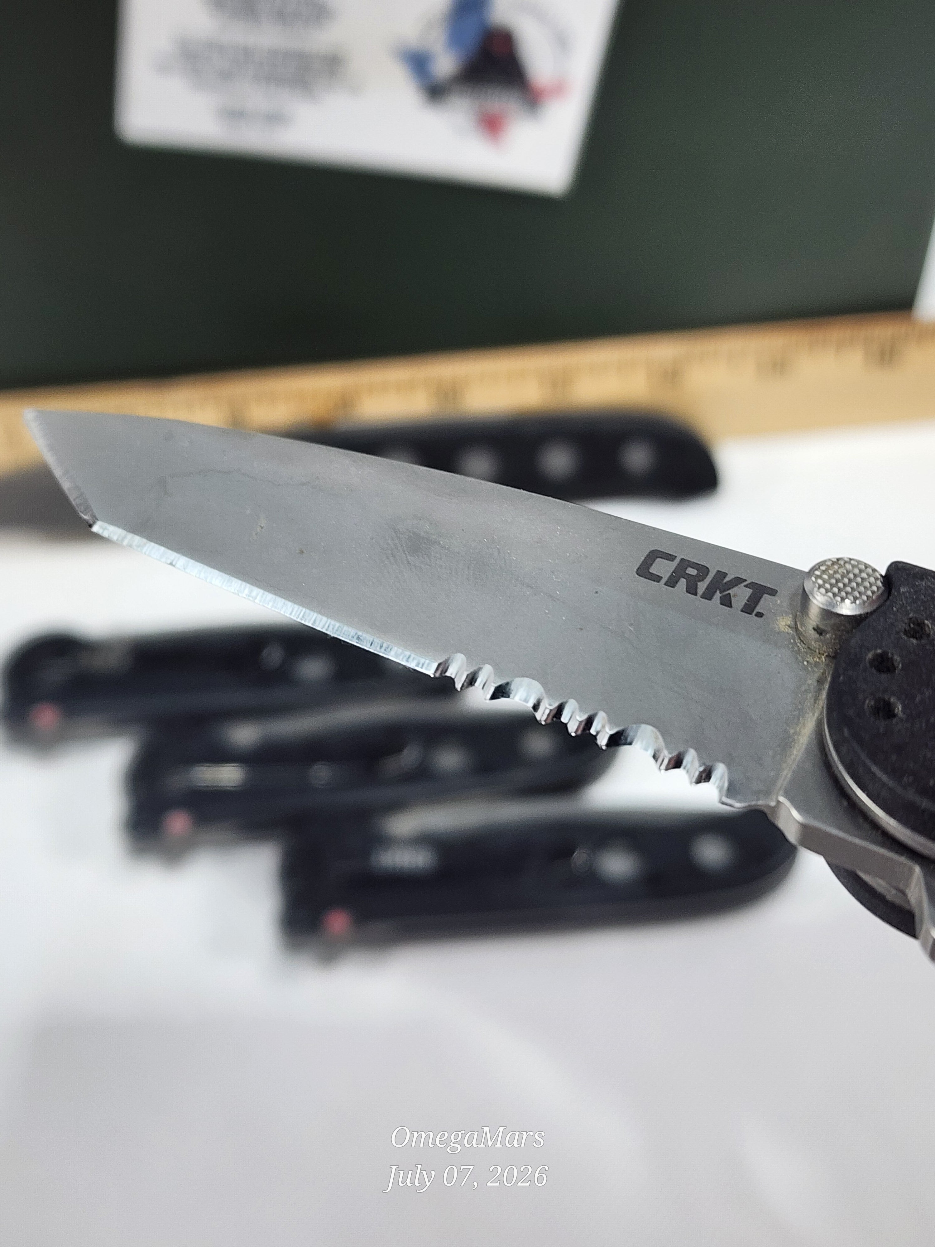 CRKT M16-12Z - LIGHT USAGE