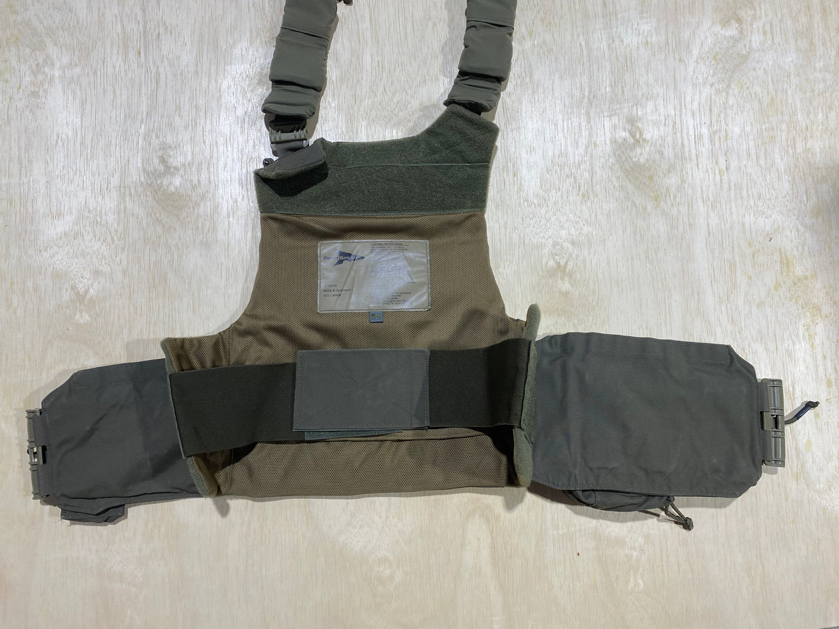 First Spear Armor Carrier Large #10. Siege-R Optimized. No Armor Included. Light usage.