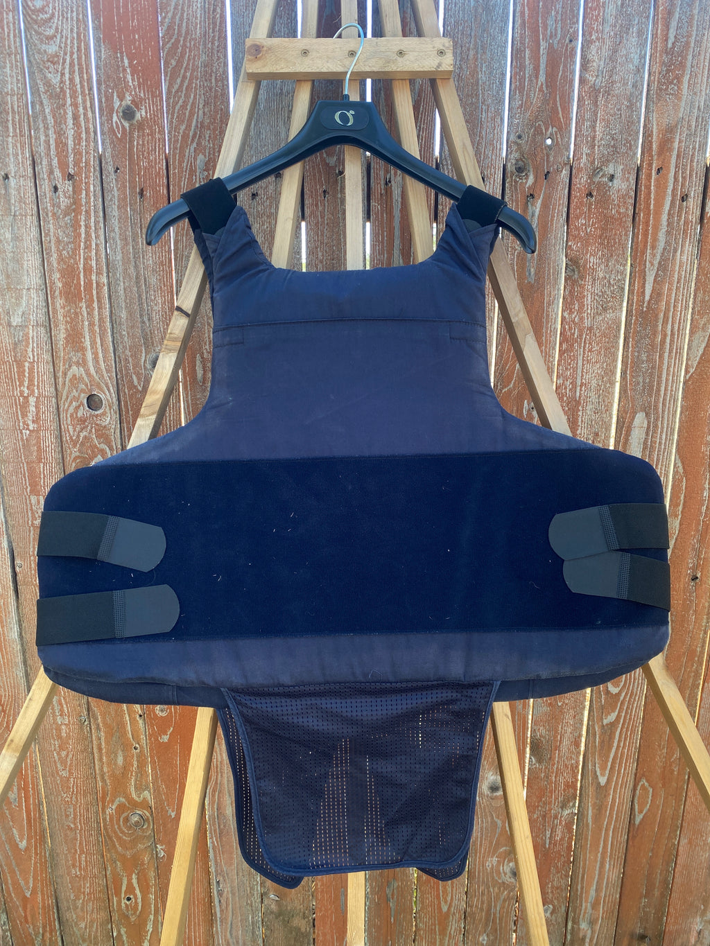Point Blank Concealable Body Armor PACA #BBA5. Size 60 L2 Color Navy. Light usage
