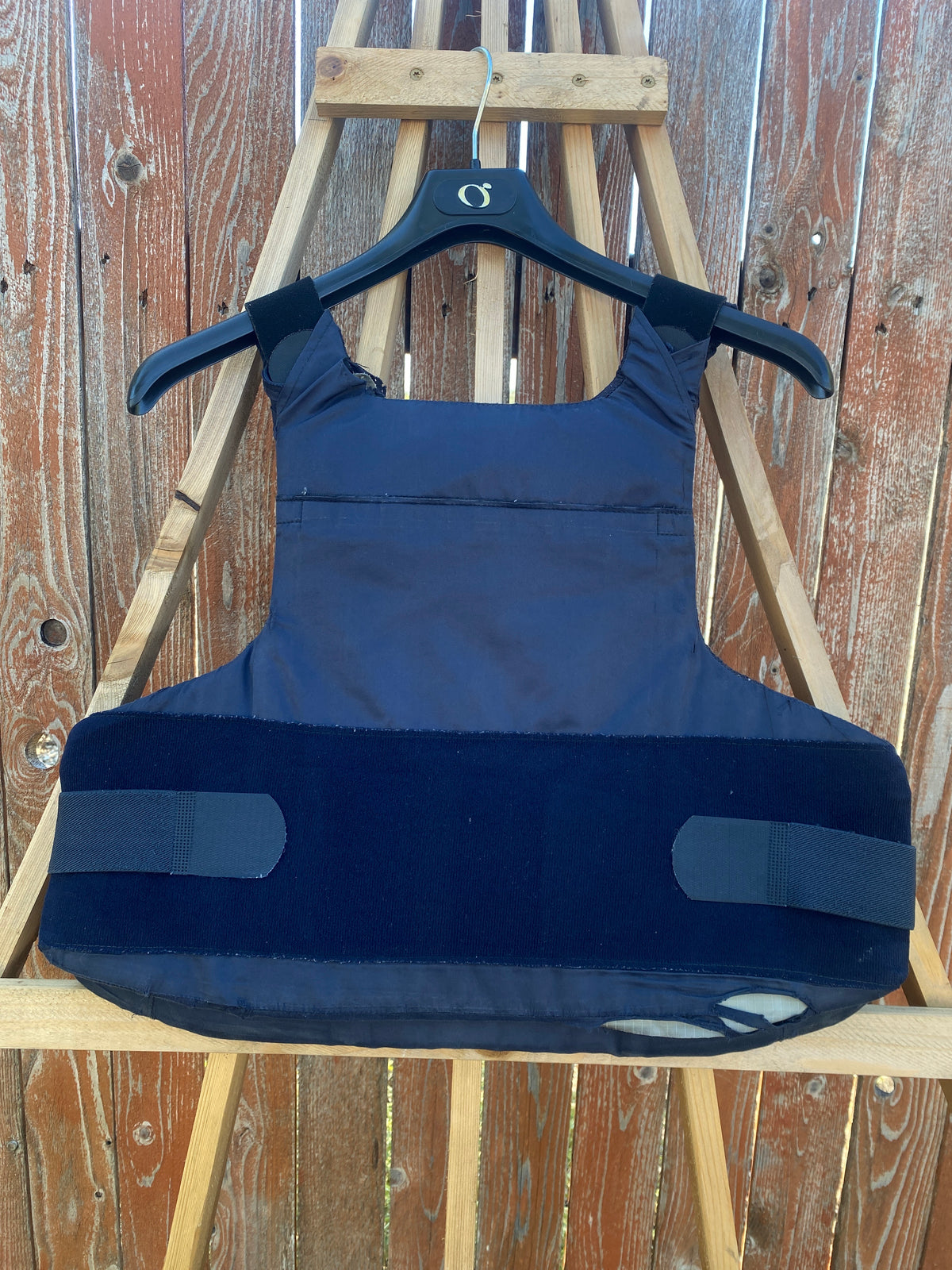 Point Blank Concealable Body Armor PACA #BBA9. Size 48 R Color Navy. Moderate usage