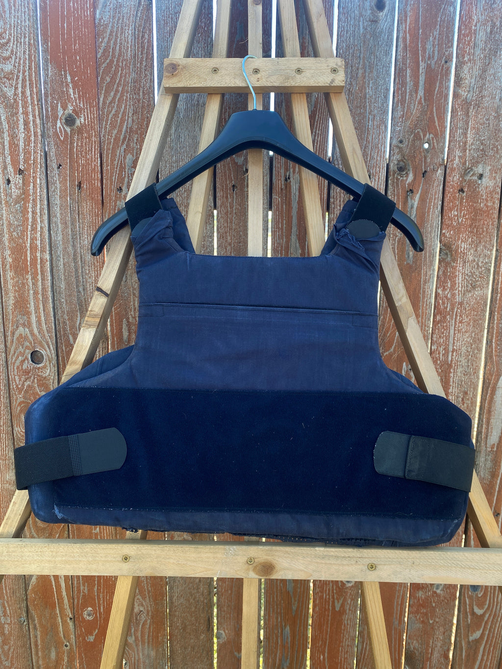 Point Blank Concealable Body Armor PACA #BBA7. Size 46 R Color Navy. Light usage.