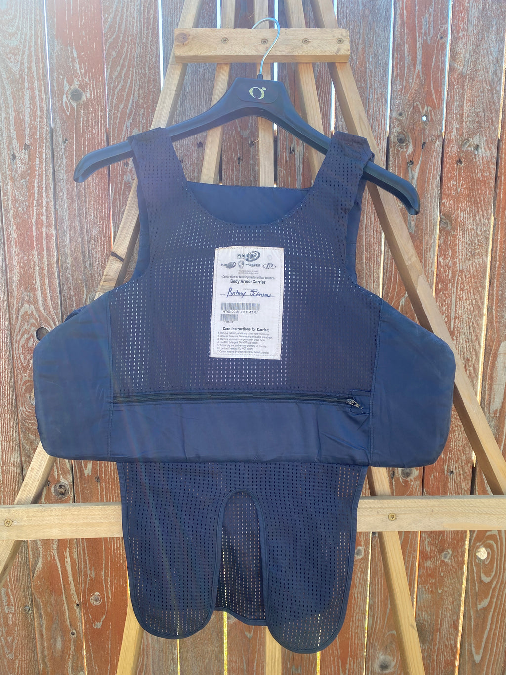 Point Blank Concealable Body Armor PACA #BBA1. Size 42 R. Color Navy. Light usage.