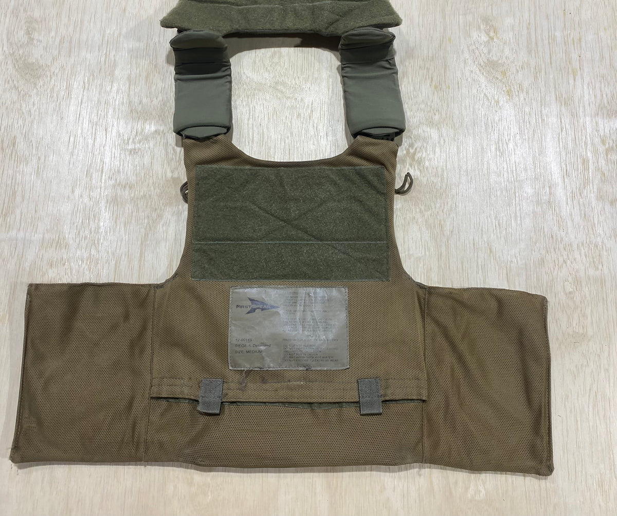 First Spear Armor Carrier Medium #7. Siege-R Optimized. No Armor Included. Light usage.