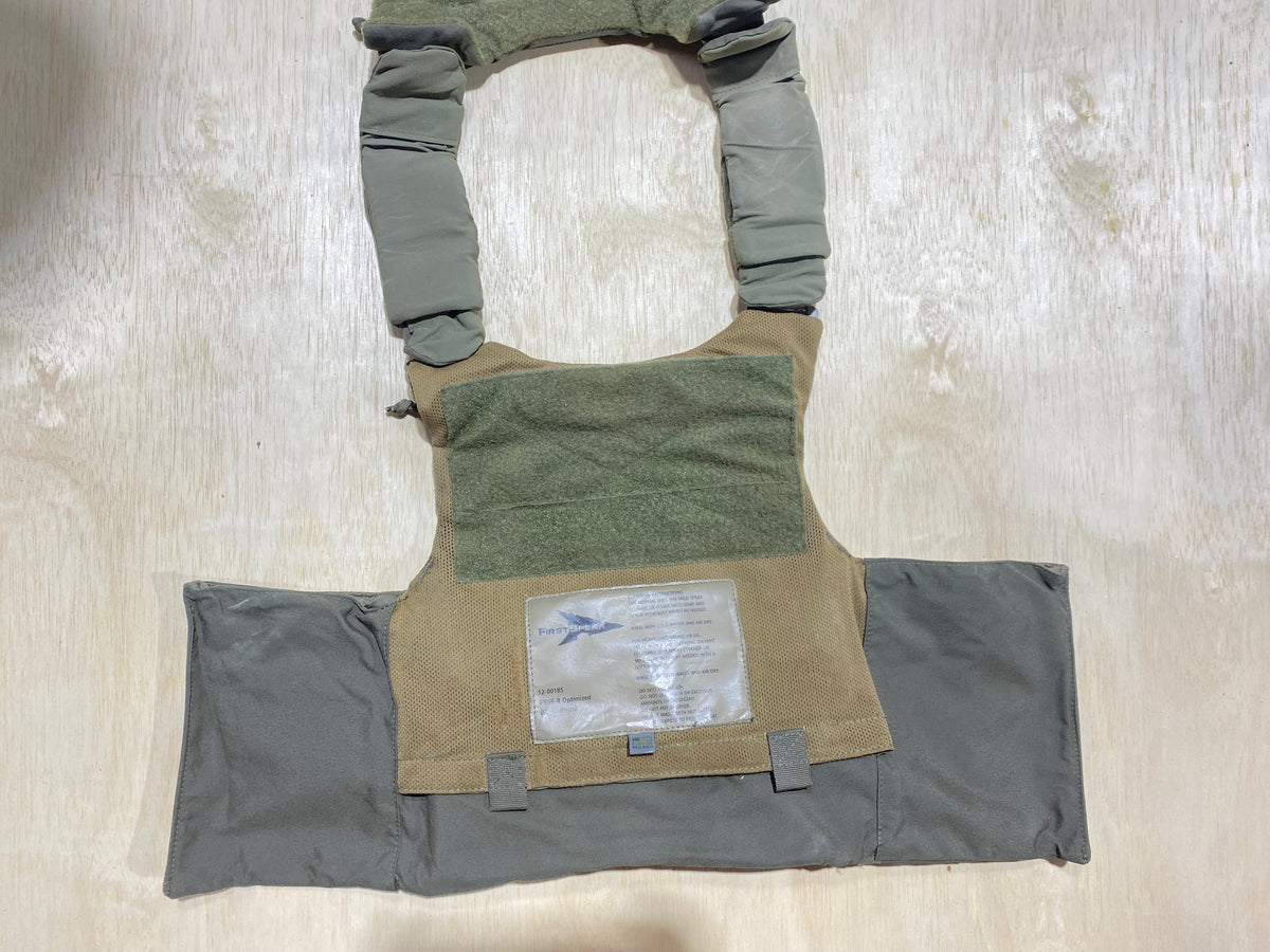 First Spear Armor Carrier Medium #5. Siege-R Optimized. No Armor Included. Light usage.
