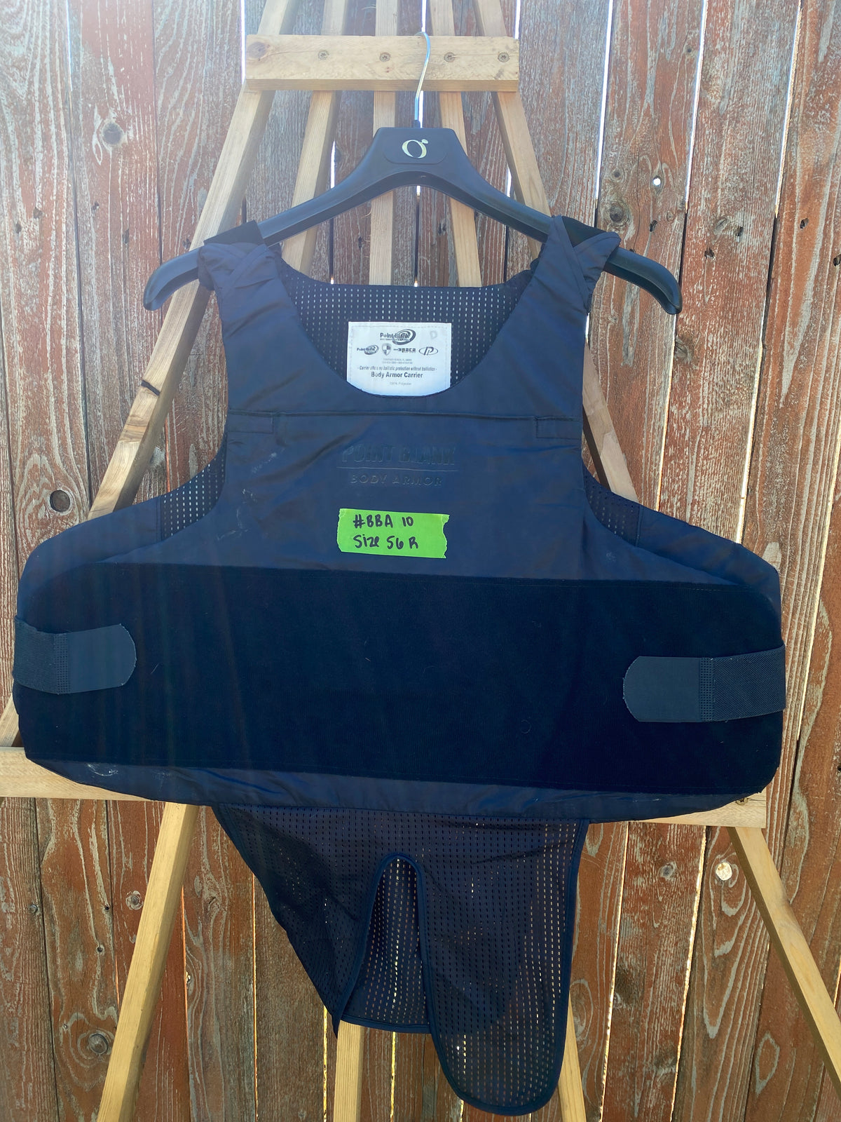 Point Blank Concealable Body Armor PACA #BBA10. Size 56 R Color Navy. Looks & feel brand new.