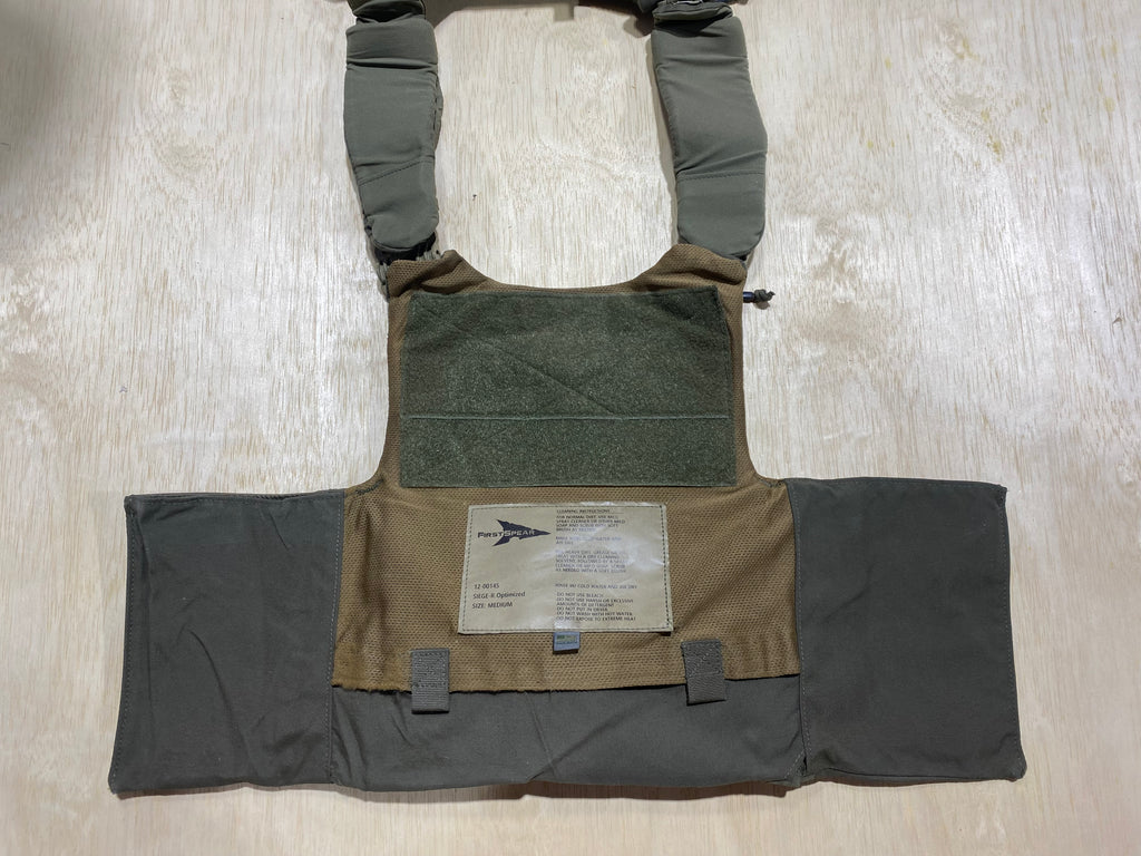 First Spear Armor Carrier Medium #2. Siege-R Optimized. No Armor Included. Light usage.