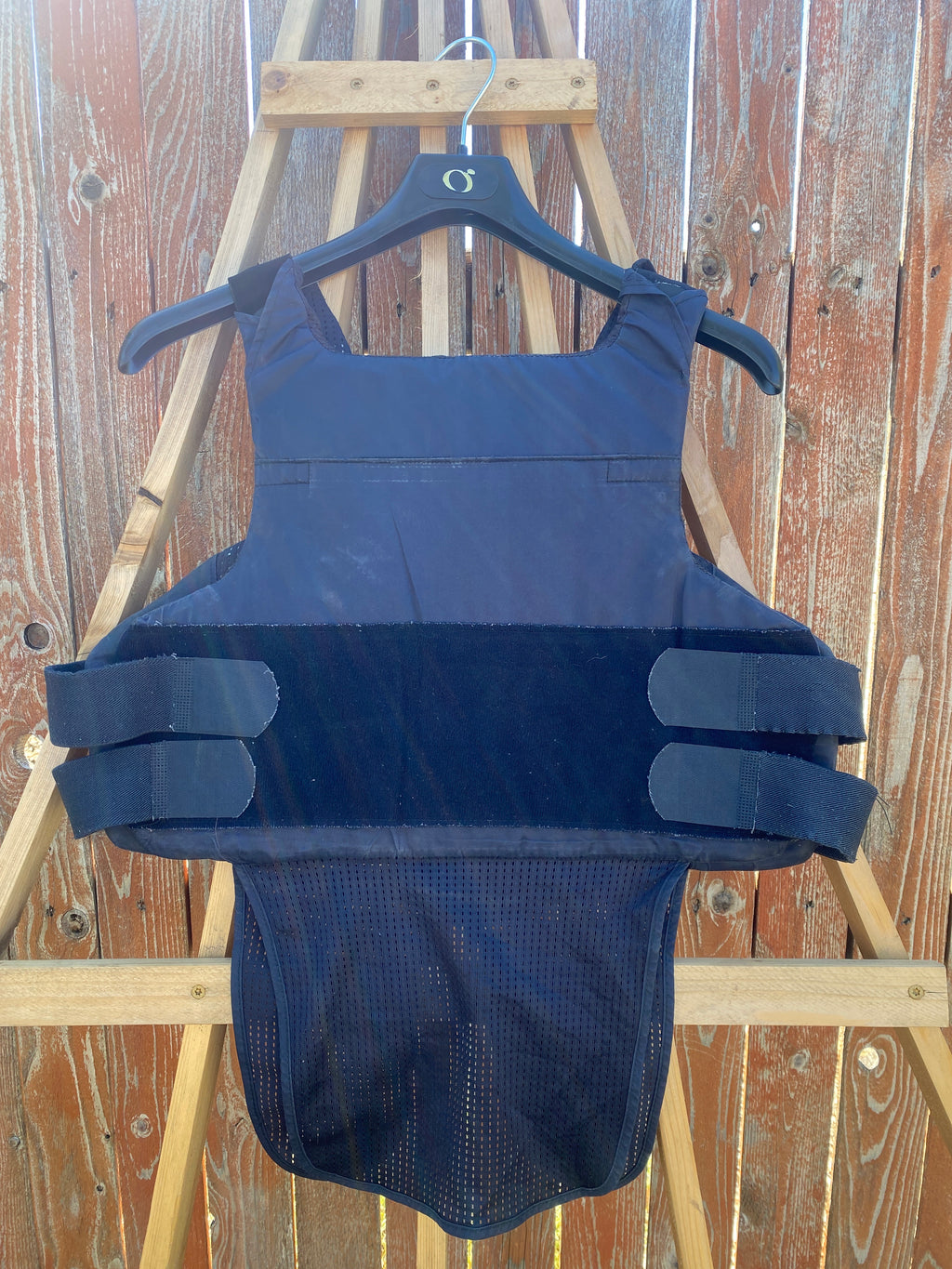 Point Blank Concealable Body Armor PACA #BBA1. Size 42 R. Color Navy. Light usage.