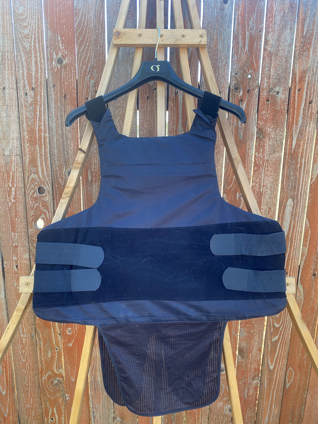 Point Blank Concealable Body Armor PACA #BBA6. Size 52 L2 Color Navy. Light usage