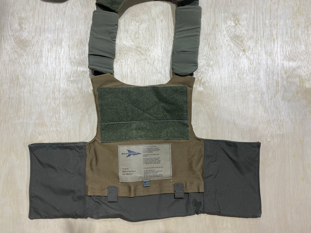 First Spear Armor Carrier Medium #1. Siege-R Optimized. No Armor Included. Feels & Look Brand New.