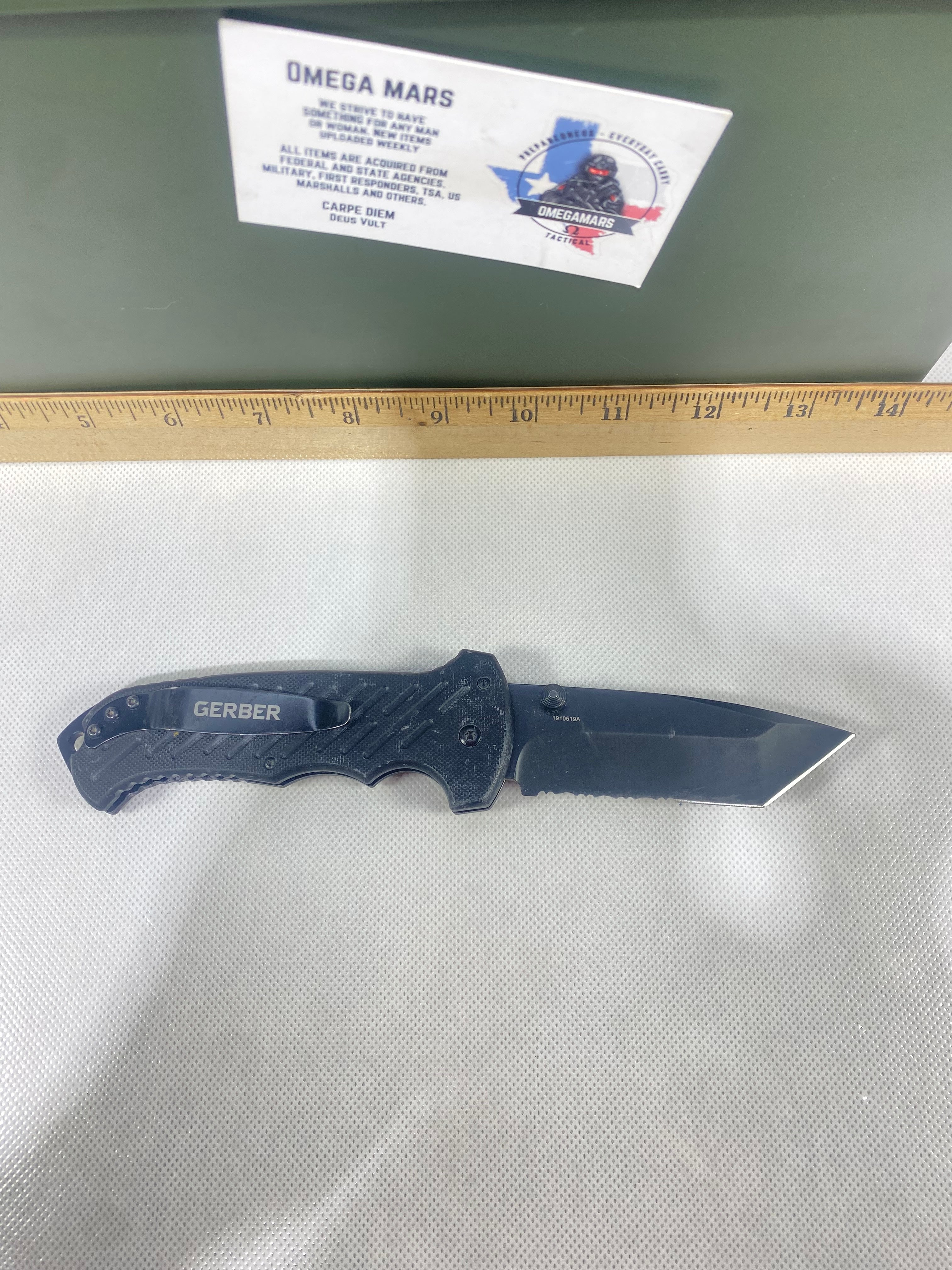 Gerber #-1 06 FAST. Light usage. Blade a little loose.