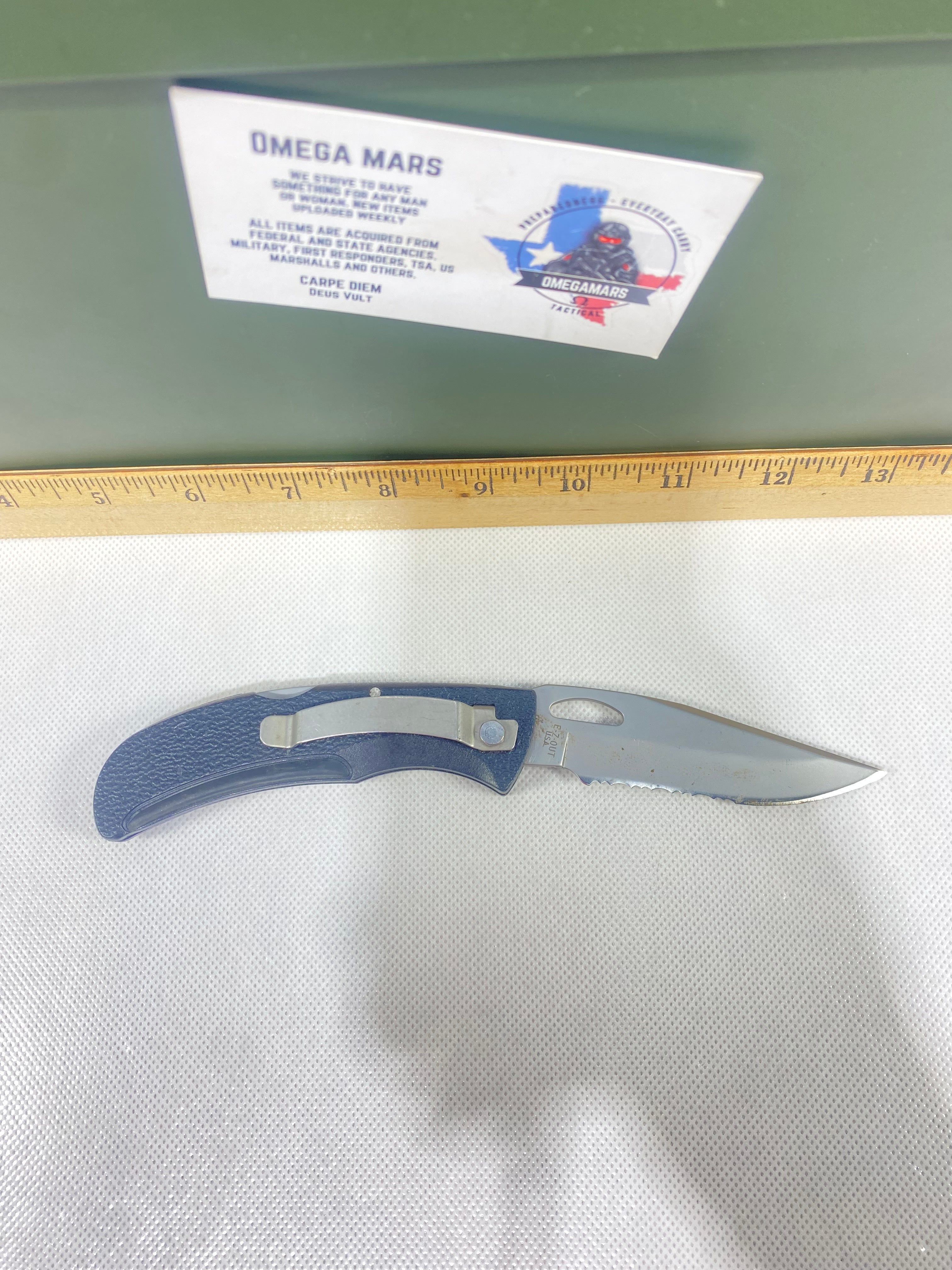 Gerber #-17. EZ Out. Light usage. Pocket clip a little loose.