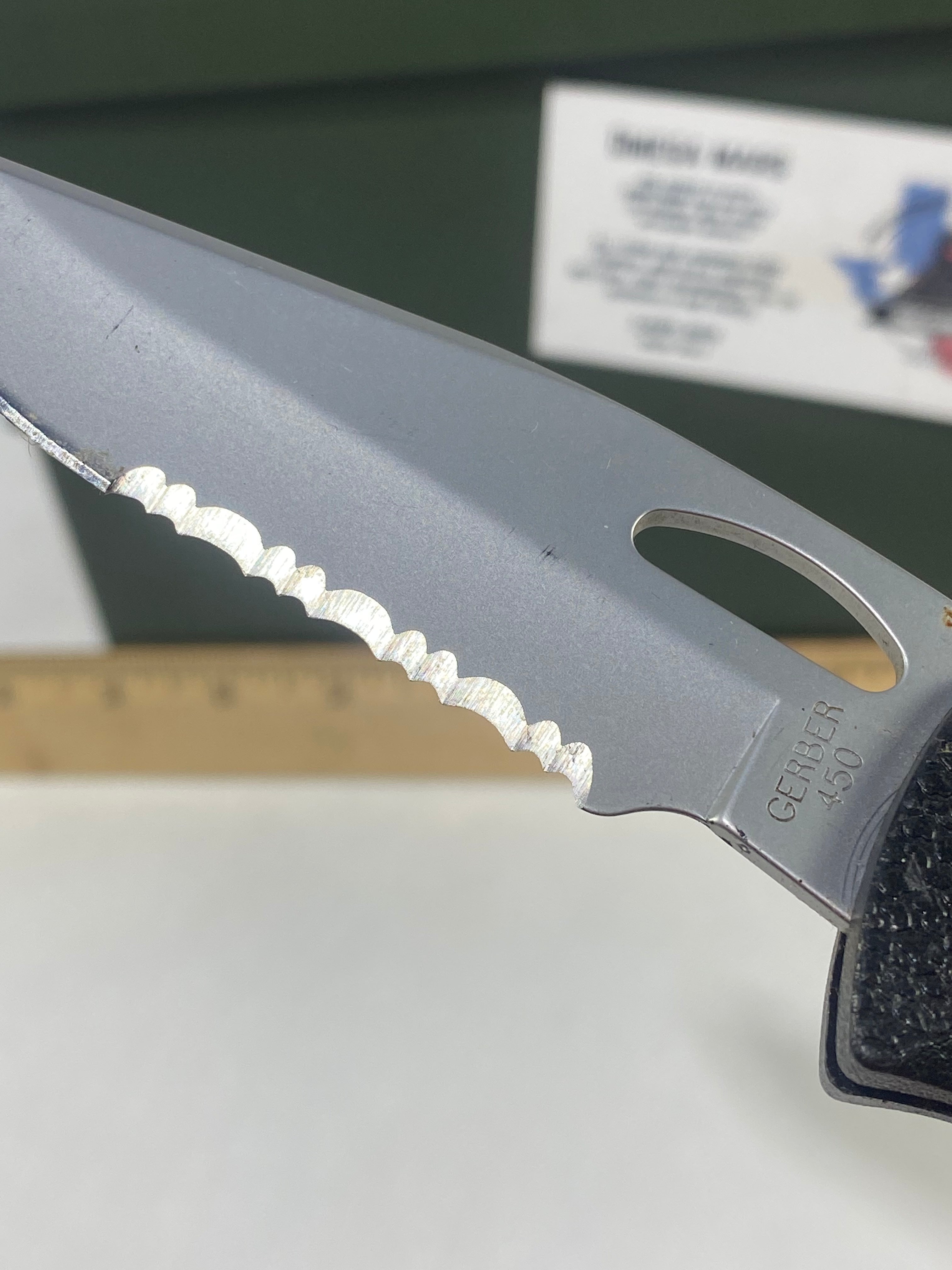 Gerber #-17. EZ Out. Light usage. Pocket clip a little loose.