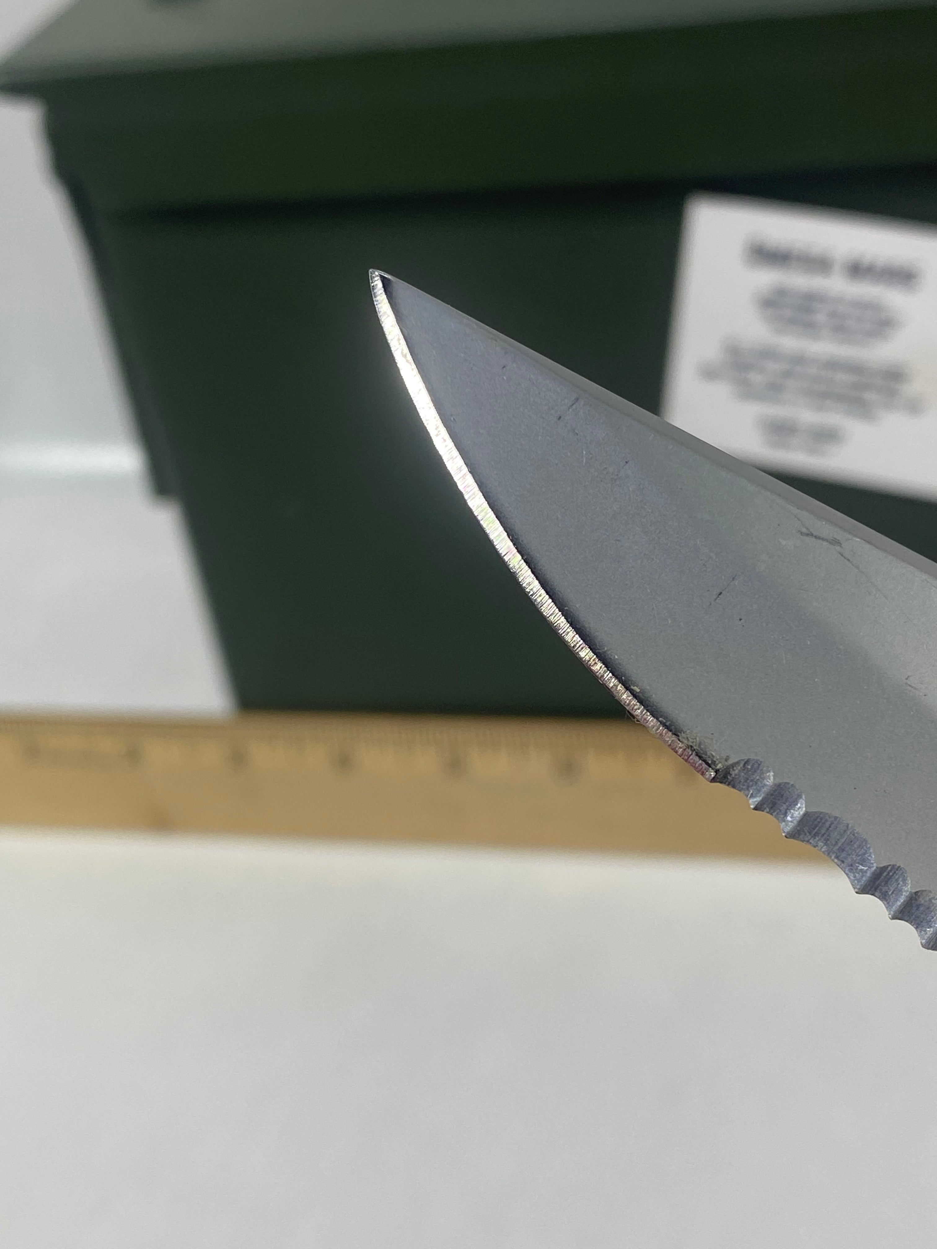 Gerber #-17. EZ Out. Light usage. Pocket clip a little loose.