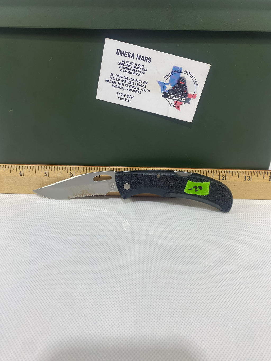 Gerber #-20. EZ Out. Light usage. Dirty. Pocket clip bent out.