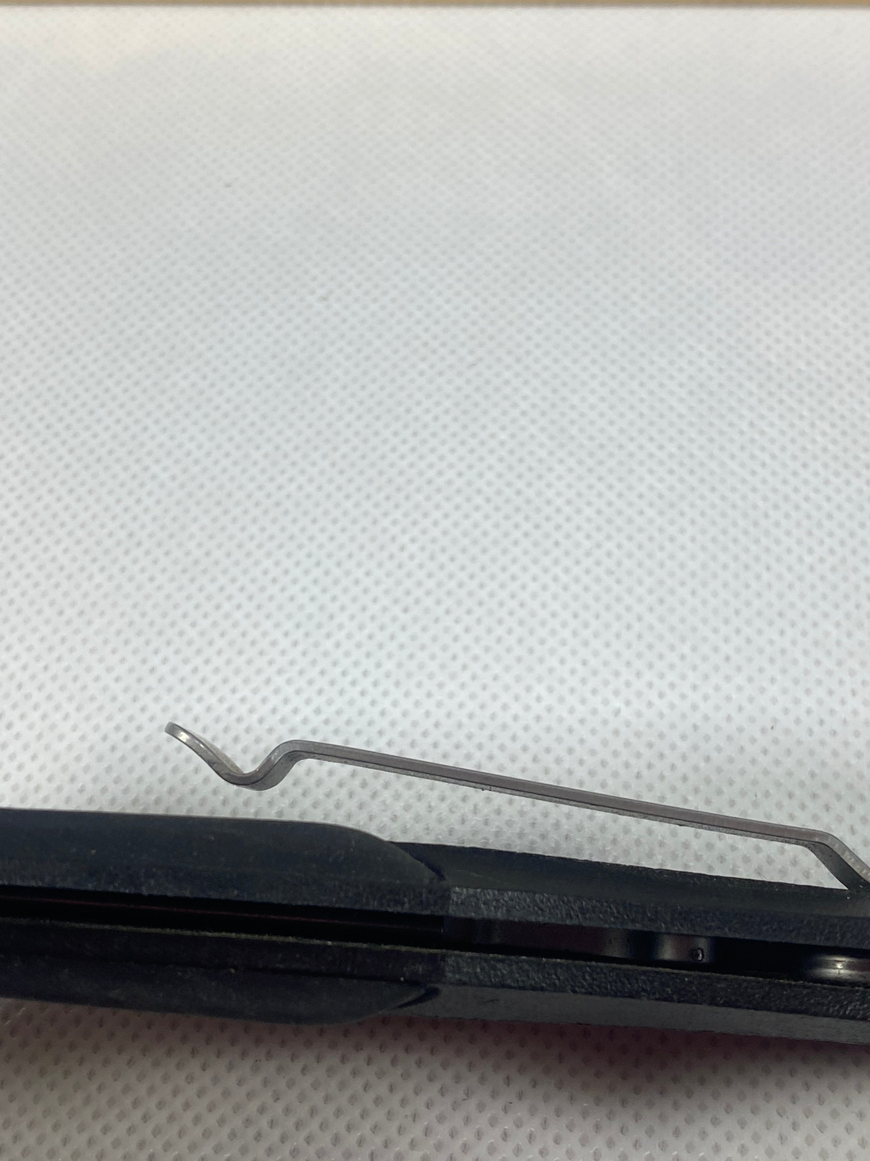 Gerber #-20. EZ Out. Light usage. Dirty. Pocket clip bent out.