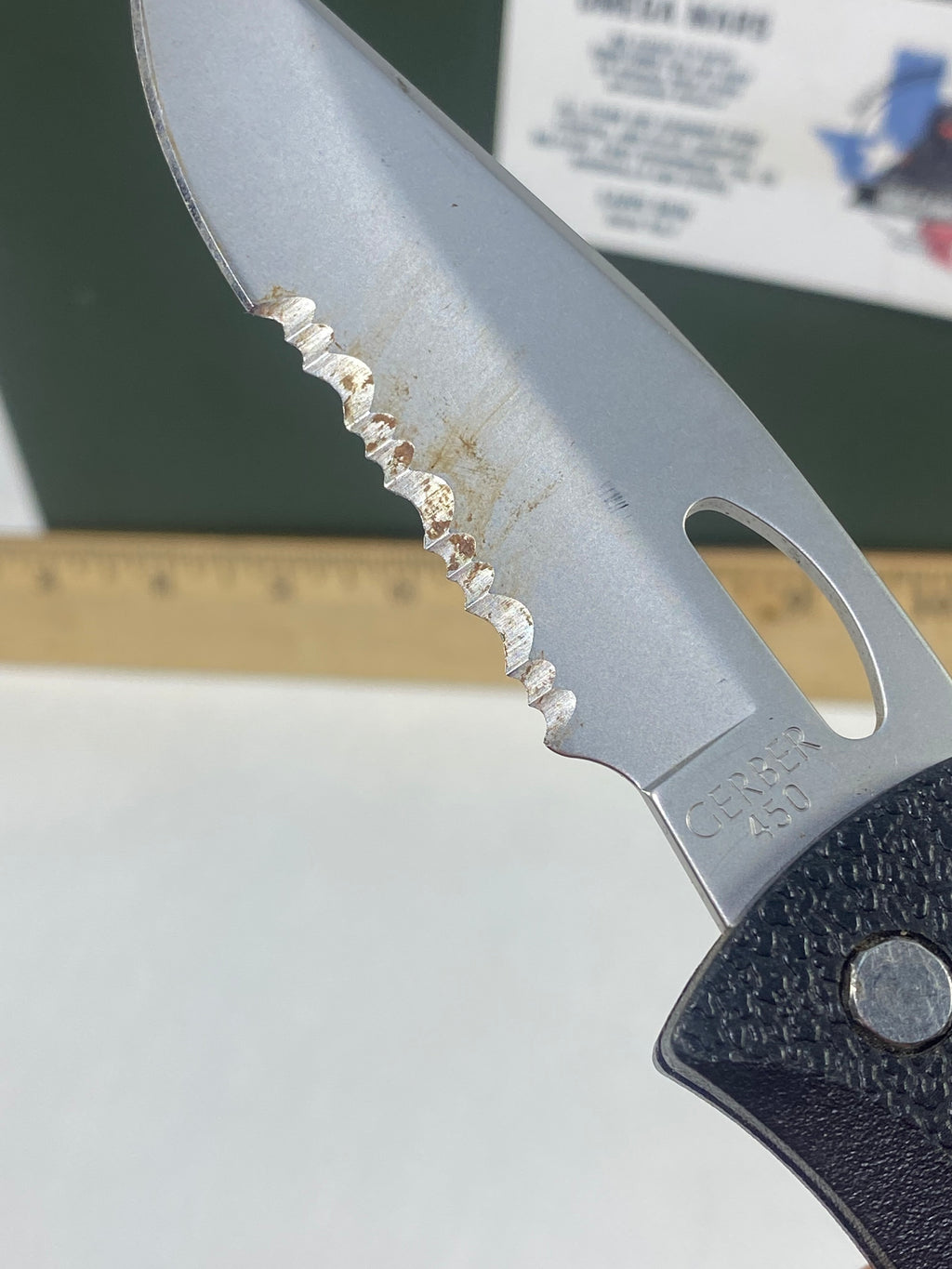 Gerber #-20. EZ Out. Light usage. Dirty. Pocket clip bent out.
