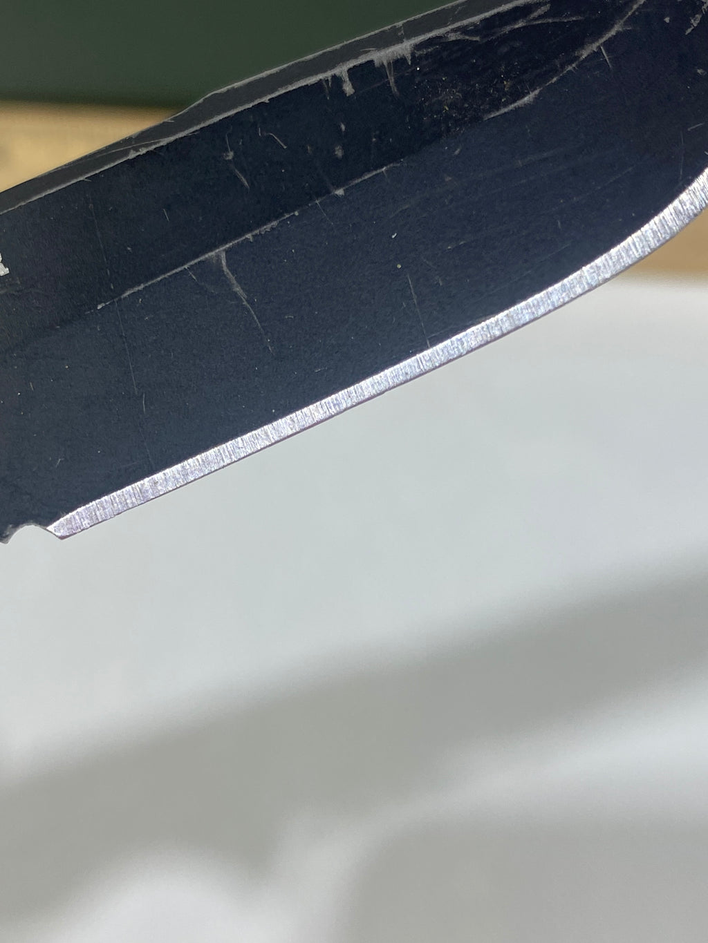 Gerber #-40. Decree. Light usage. Resharpened. Missing Pocket Clip. Dings on blade.