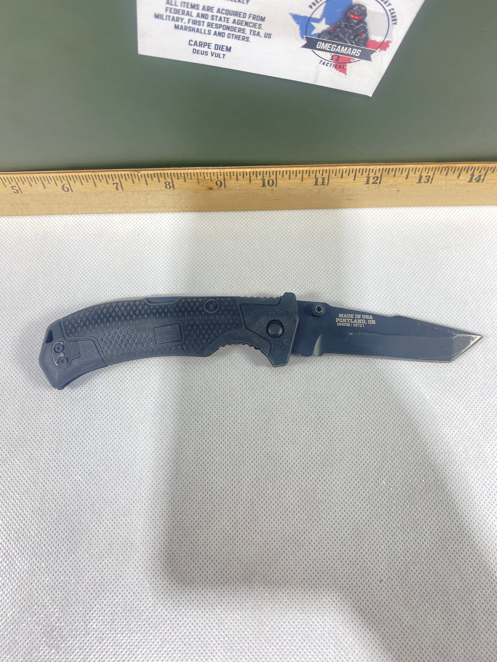 Gerber #-69. Edic. Light usage. Resharpened. Pocket Clip broken. Little dirty.