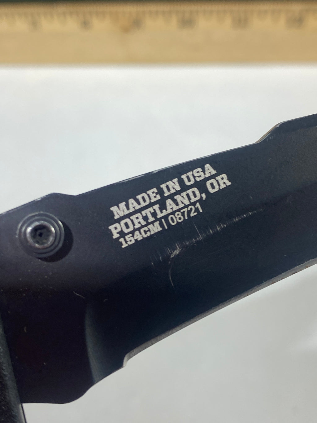 Gerber #-69. Edic. Light usage. Resharpened. Pocket Clip broken. Little dirty.