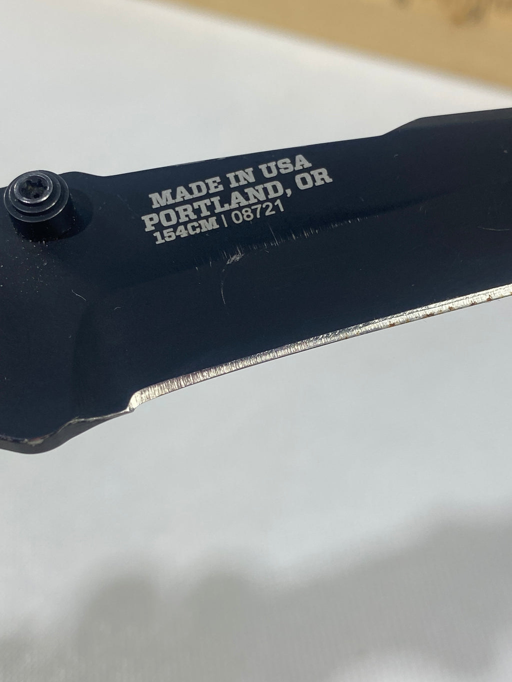 Gerber #-69. Edic. Light usage. Resharpened. Pocket Clip broken. Little dirty.