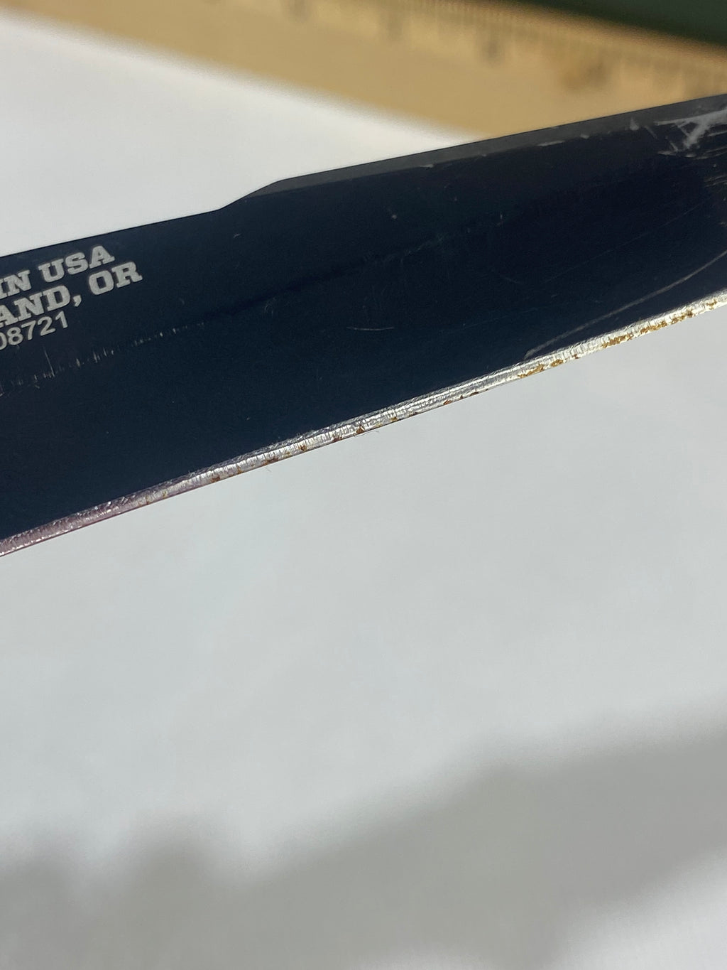 Gerber #-69. Edic. Light usage. Resharpened. Pocket Clip broken. Little dirty.