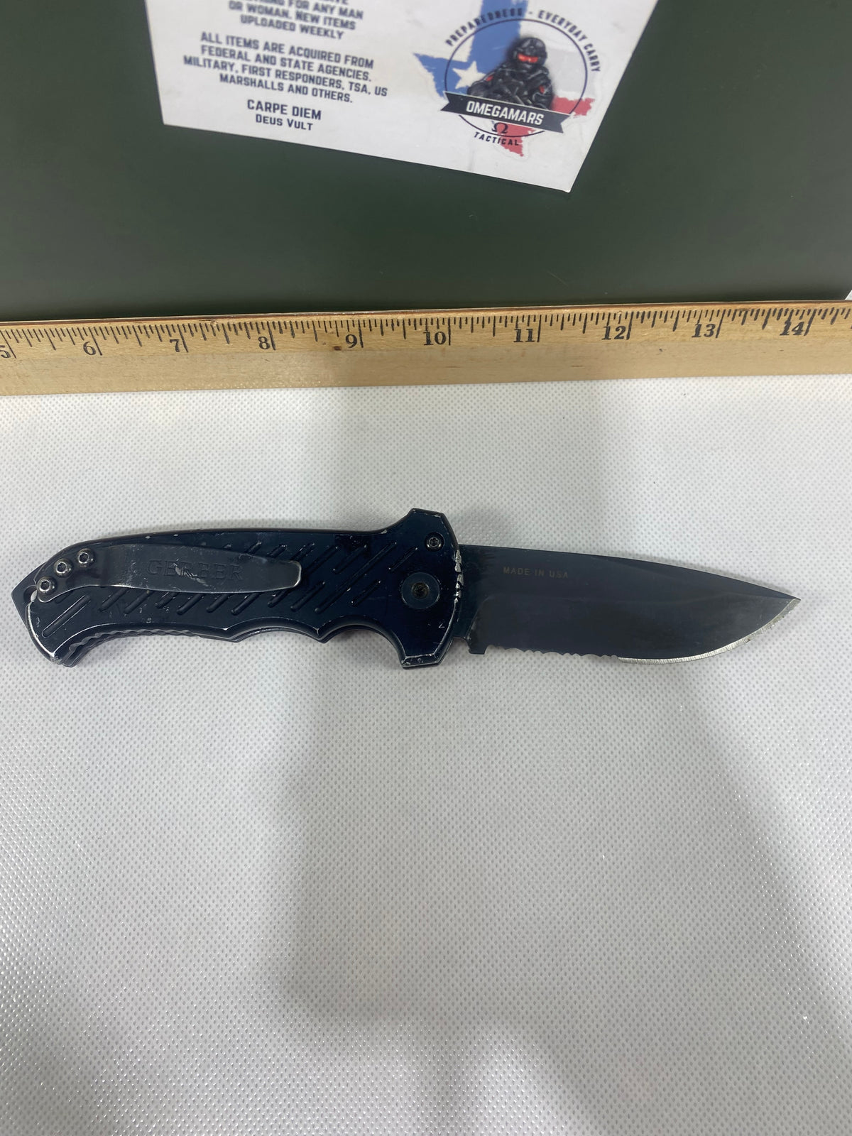 Gerber -83. 06. Light usage. Needs oil. Some damage in the handle. Possible Rust.