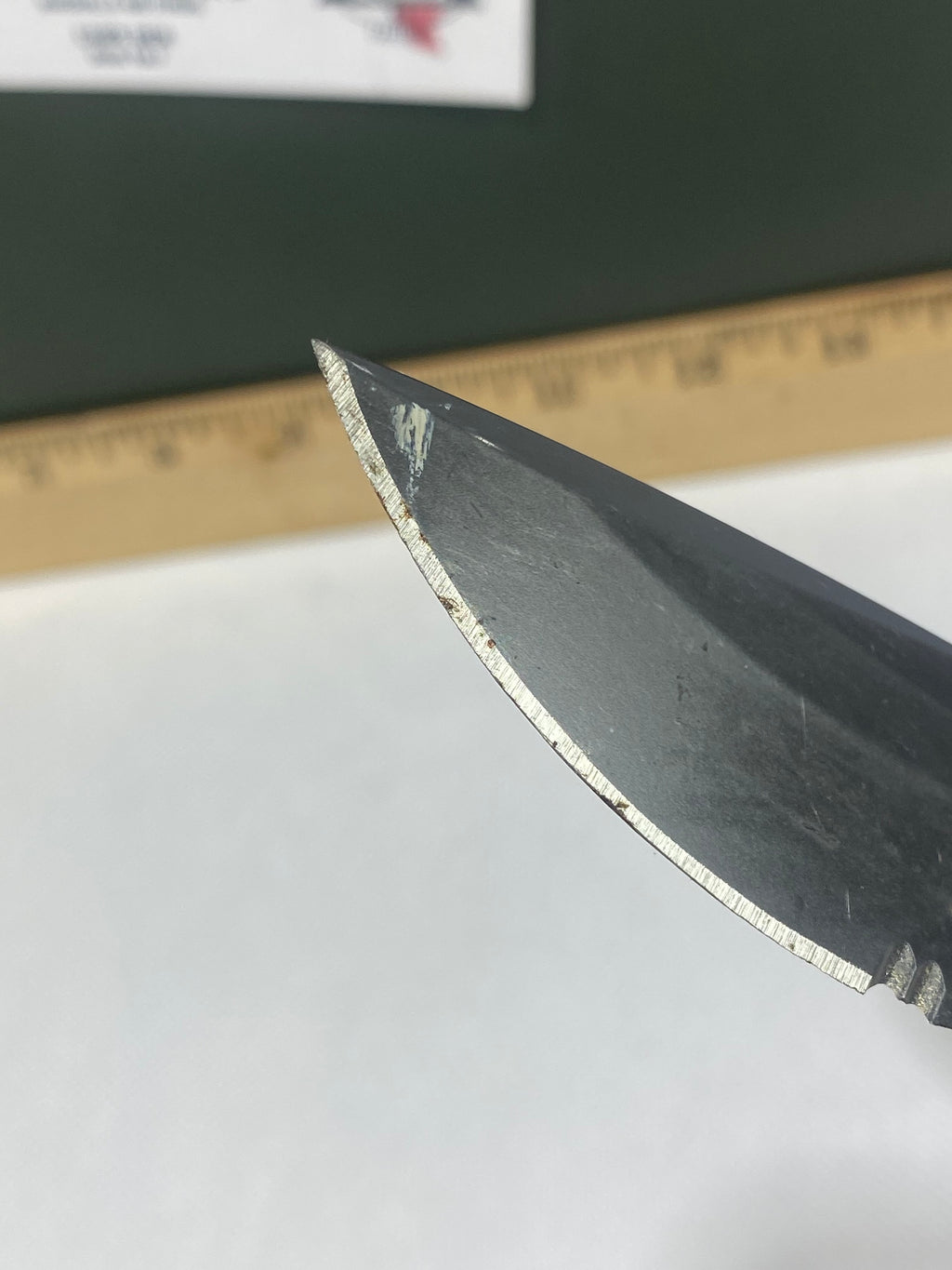 Gerber -83. 06. Light usage. Needs oil. Some damage in the handle. Possible Rust.