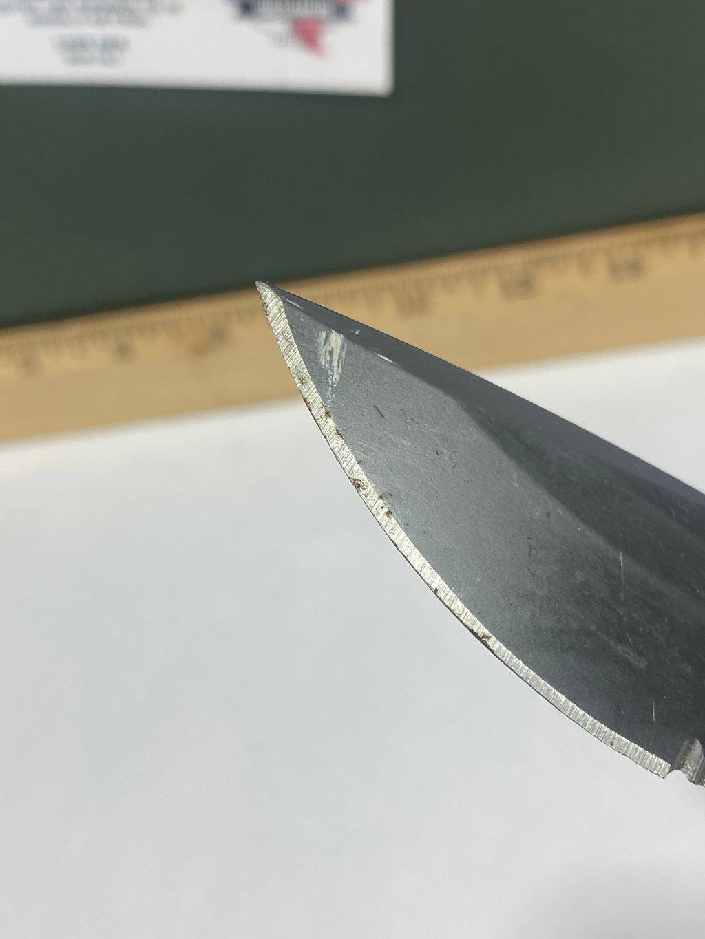 Gerber -83. 06. Light usage. Needs oil. Some damage in the handle. Possible Rust.