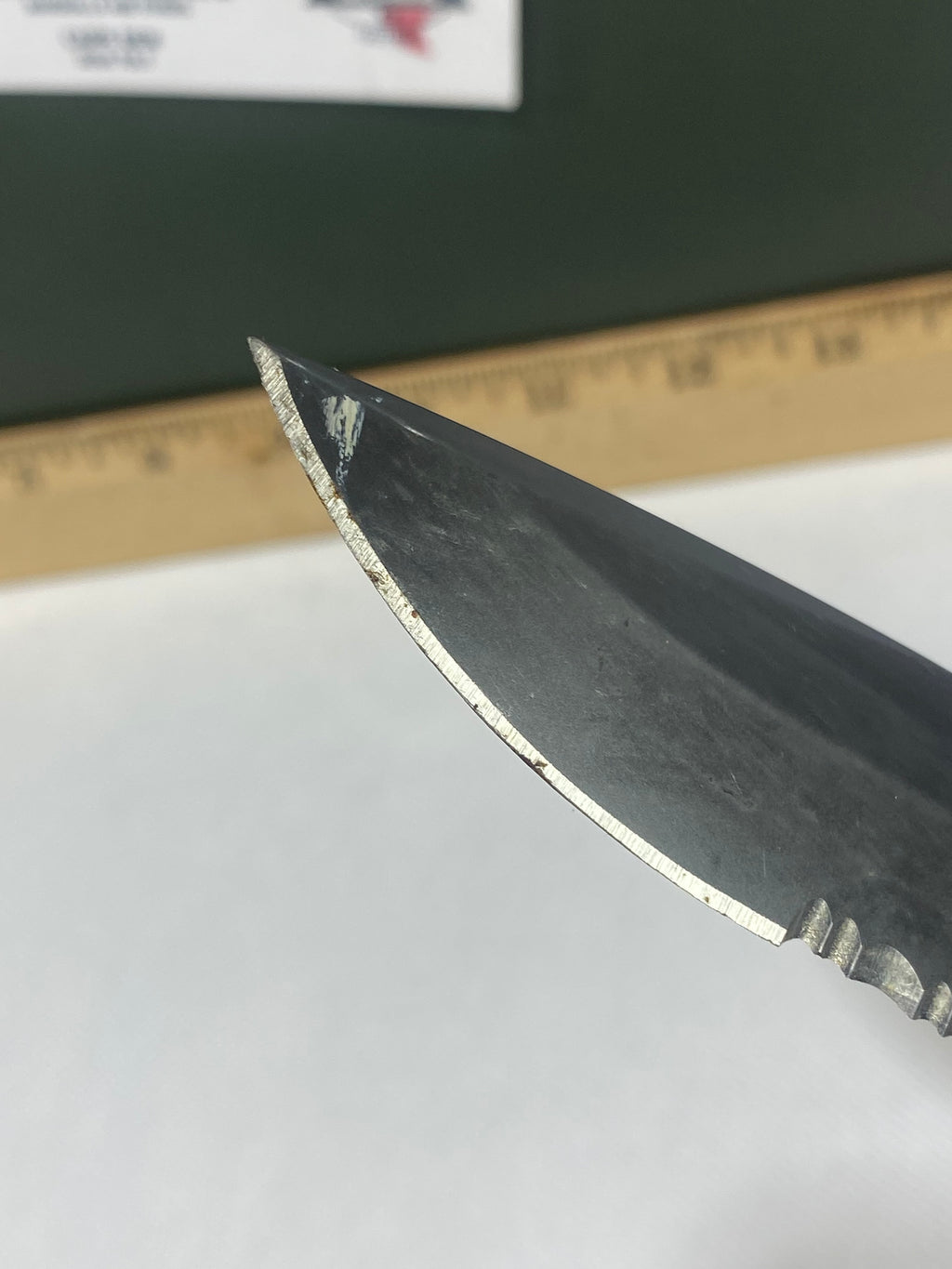 Gerber -83. 06. Light usage. Needs oil. Some damage in the handle. Possible Rust.