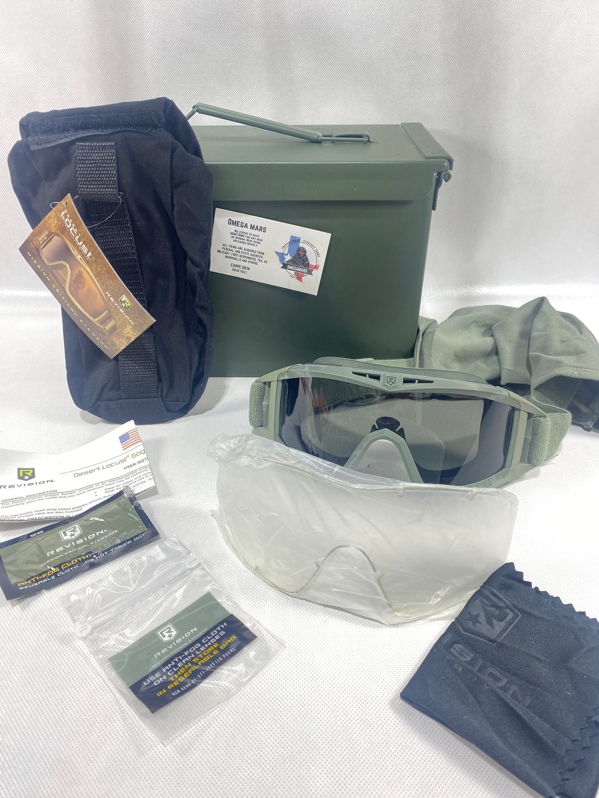 Green Locust Goggle APEL U.S. Military Kit. Light usage. Green