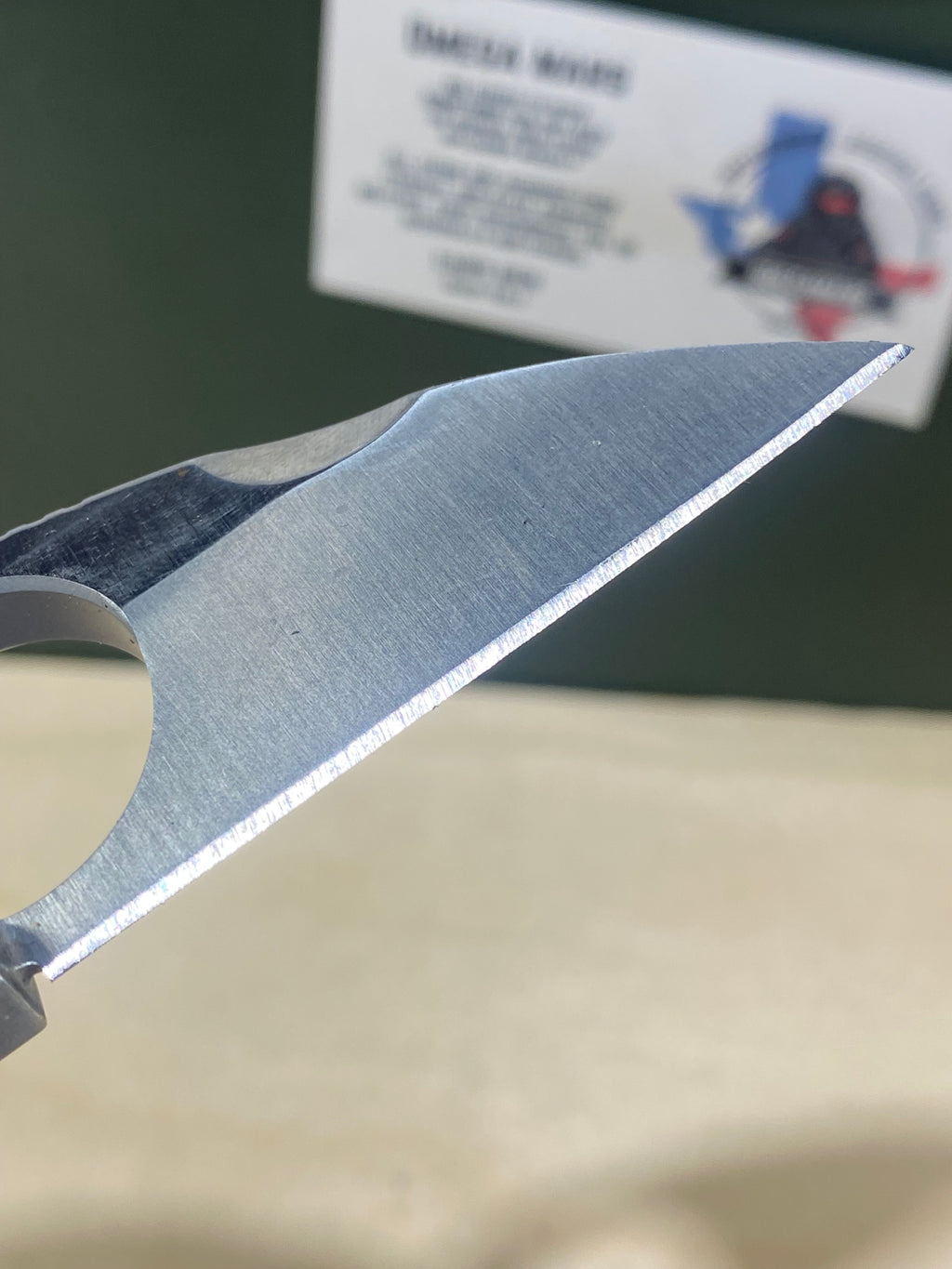 SOG Snarl #SG15. Light Usage