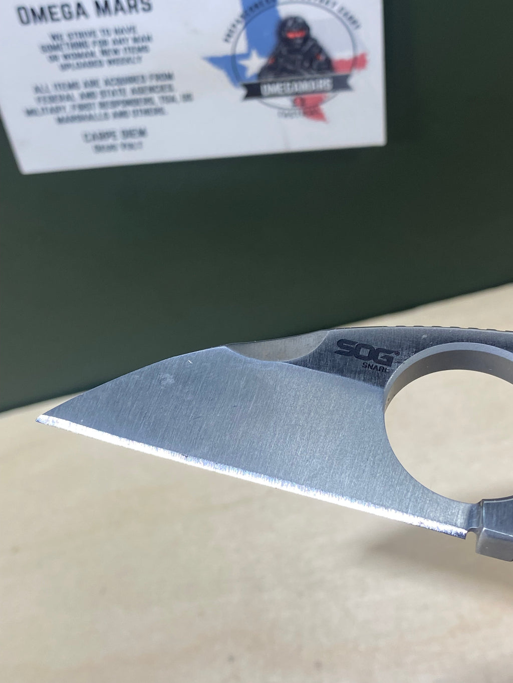 SOG Snarl #SG15. Light Usage