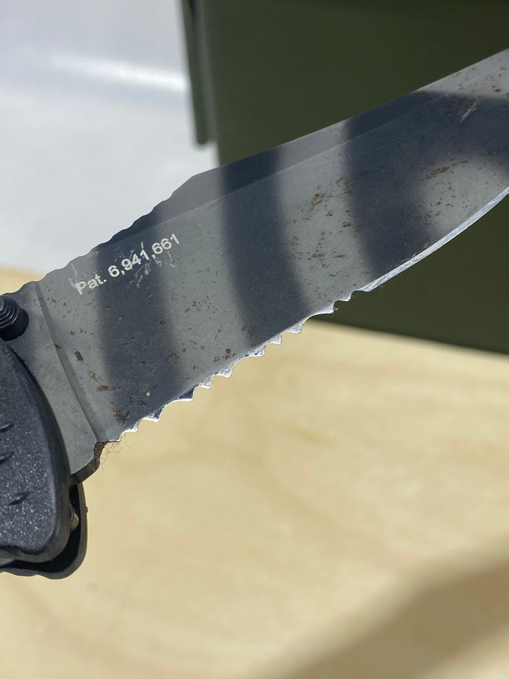 SOG Trident A/O #SG17. Light Usage. Dirty. Possible Rust. Chip on blade. Pocket clip little loose.