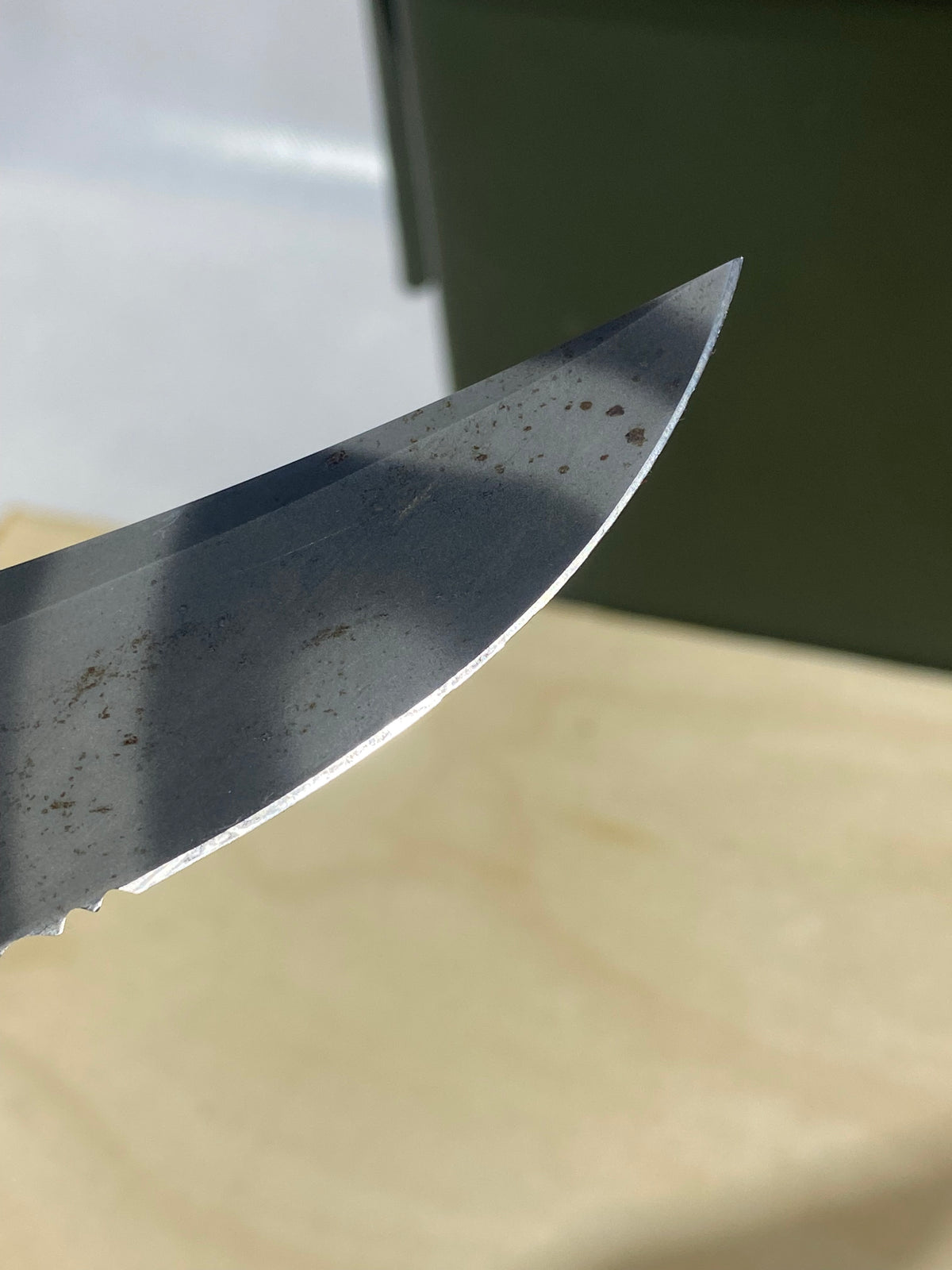 SOG Trident A/O #SG17. Light Usage. Dirty. Possible Rust. Chip on blade. Pocket clip little loose.