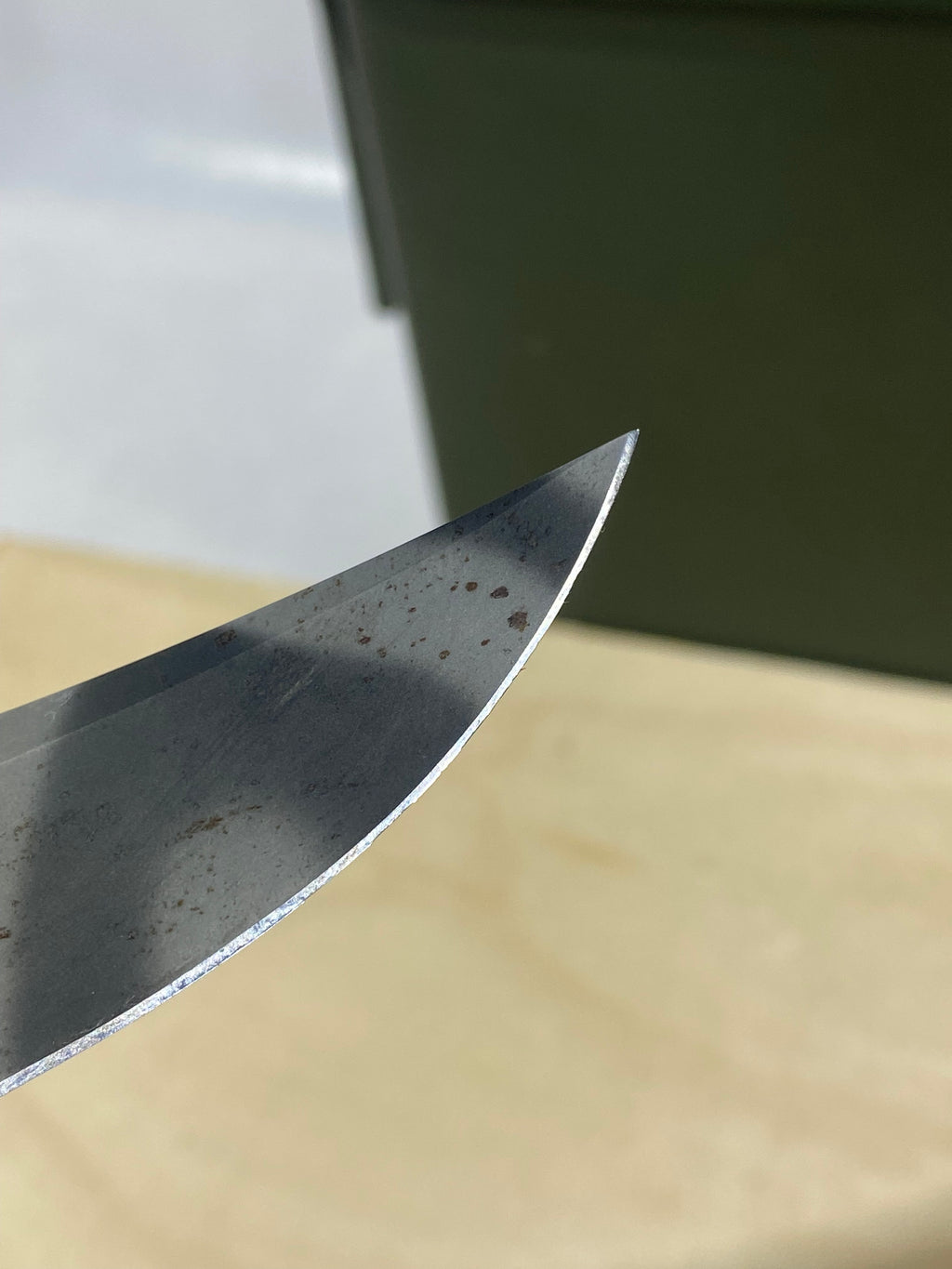SOG Trident A/O #SG17. Light Usage. Dirty. Possible Rust. Chip on blade. Pocket clip little loose.