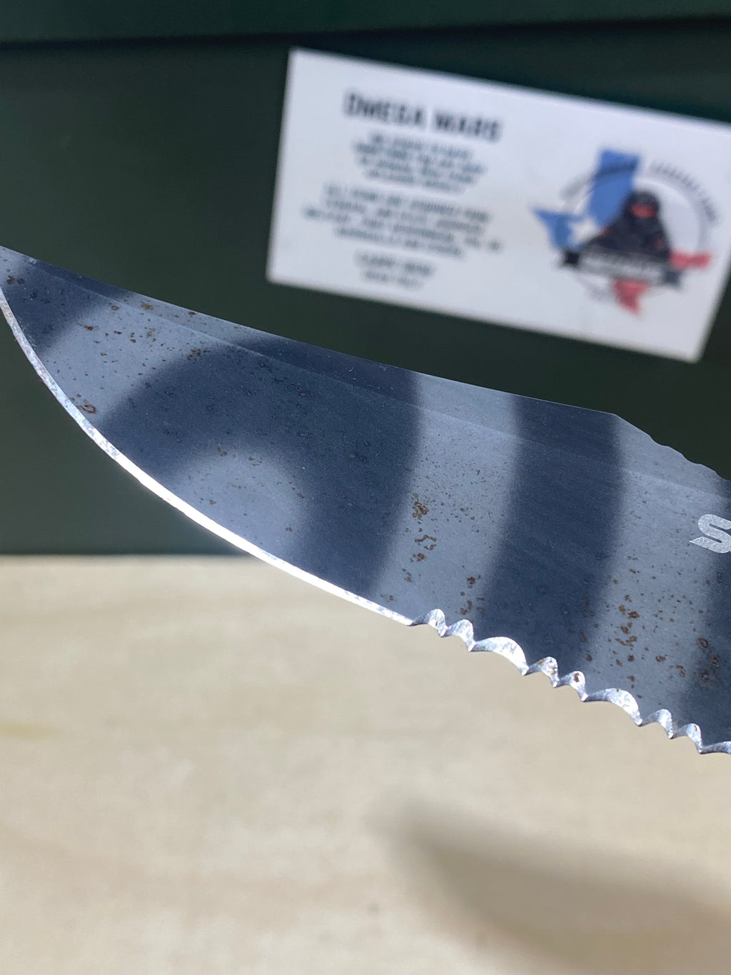 SOG Trident A/O #SG17. Light Usage. Dirty. Possible Rust. Chip on blade. Pocket clip little loose.