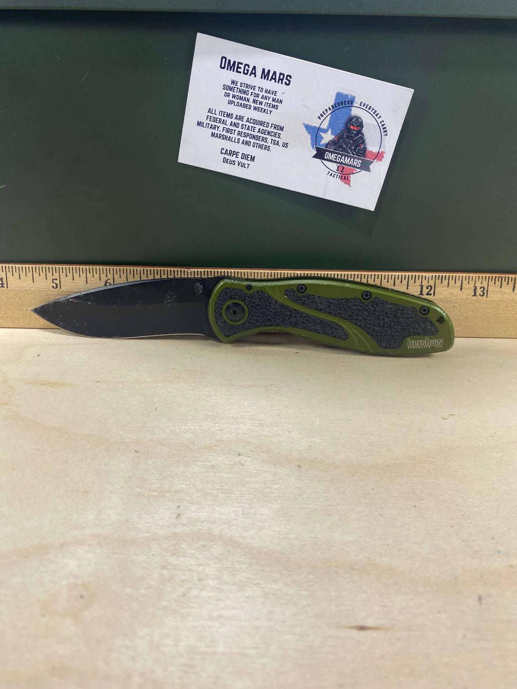 Kershaw Blur 1670OLBLK #57. Light Usage. Dirty. Blade has some scratches on. Dings on blade.