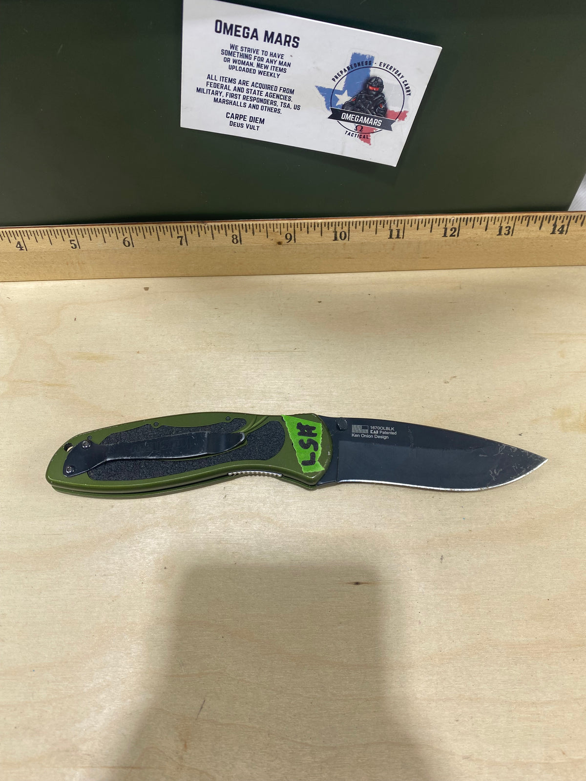 Kershaw Blur 1670OLBLK #57. Light Usage. Dirty. Blade has some scratches on. Dings on blade.