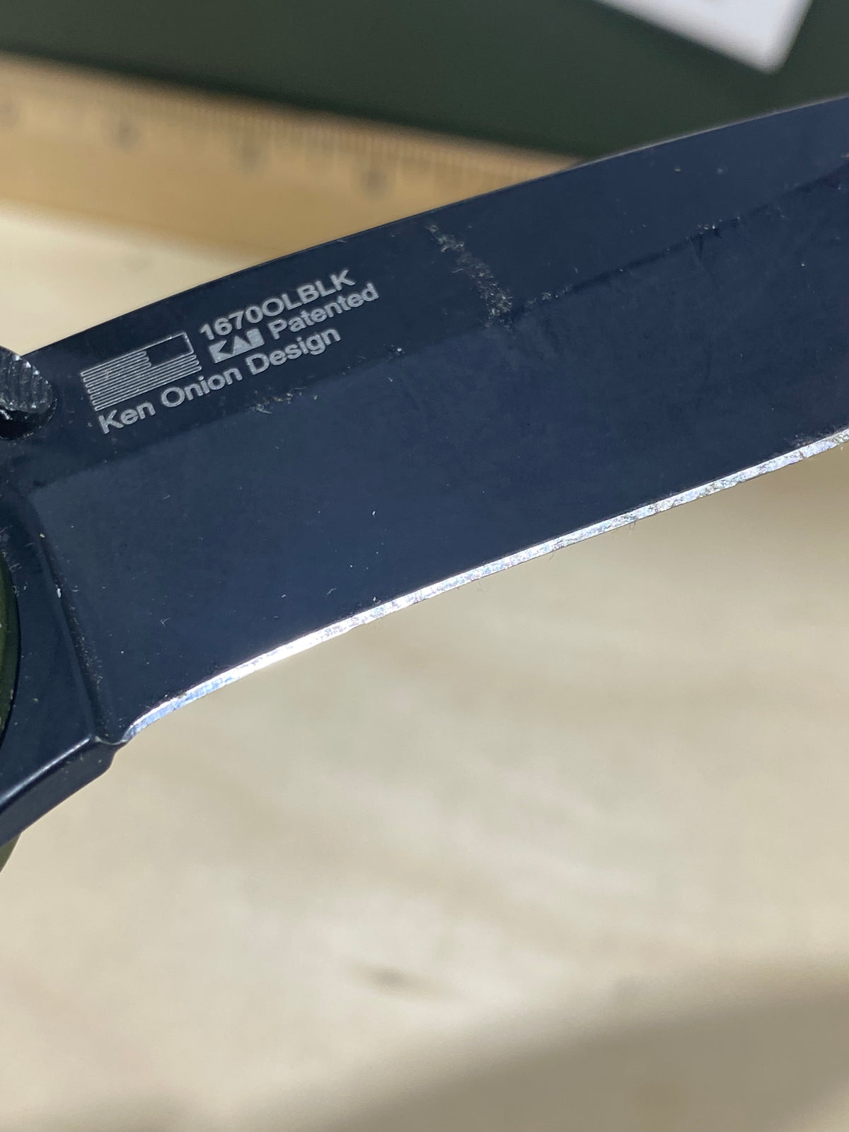 Kershaw Blur 1670OLBLK #57. Light Usage. Dirty. Blade has some scratches on. Dings on blade.